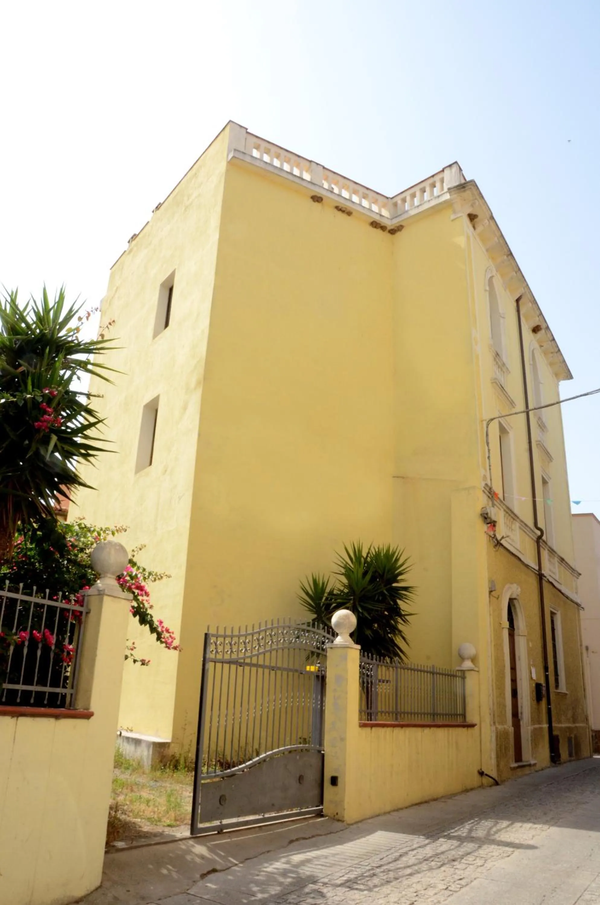 Property building in Casa Cabras