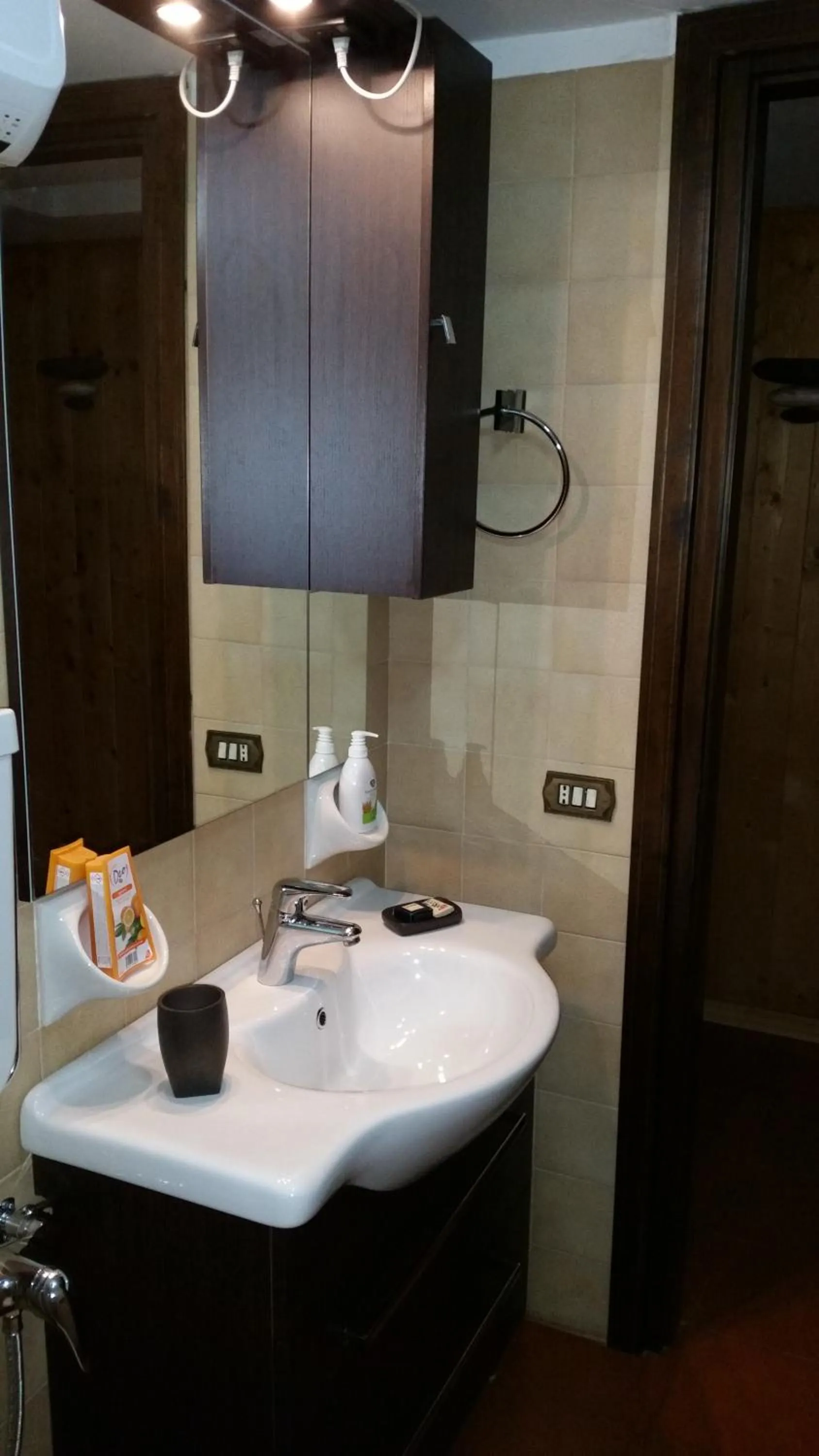 Bathroom in B&B Accanto al Focolare 2