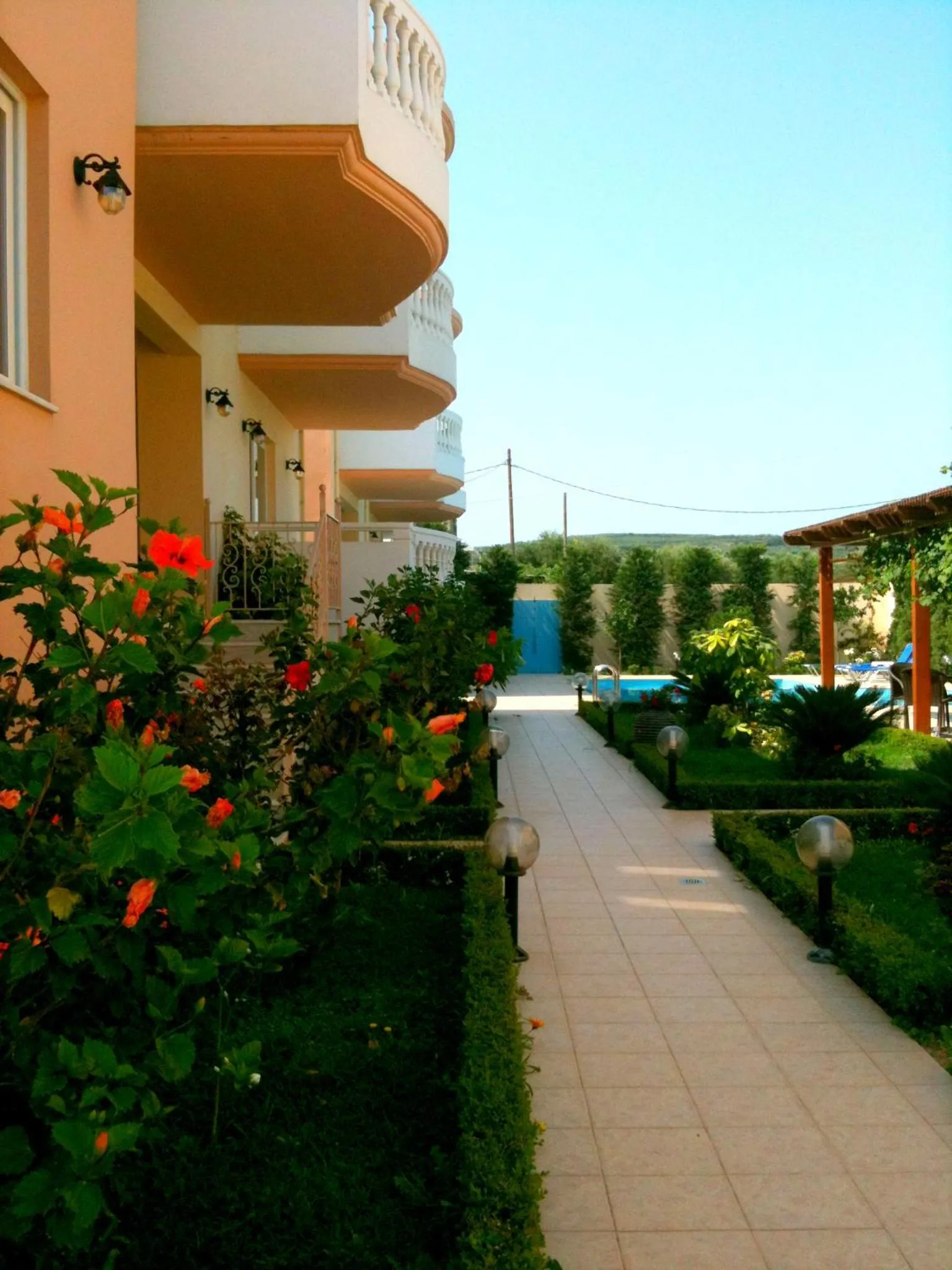Golden Rose Suites