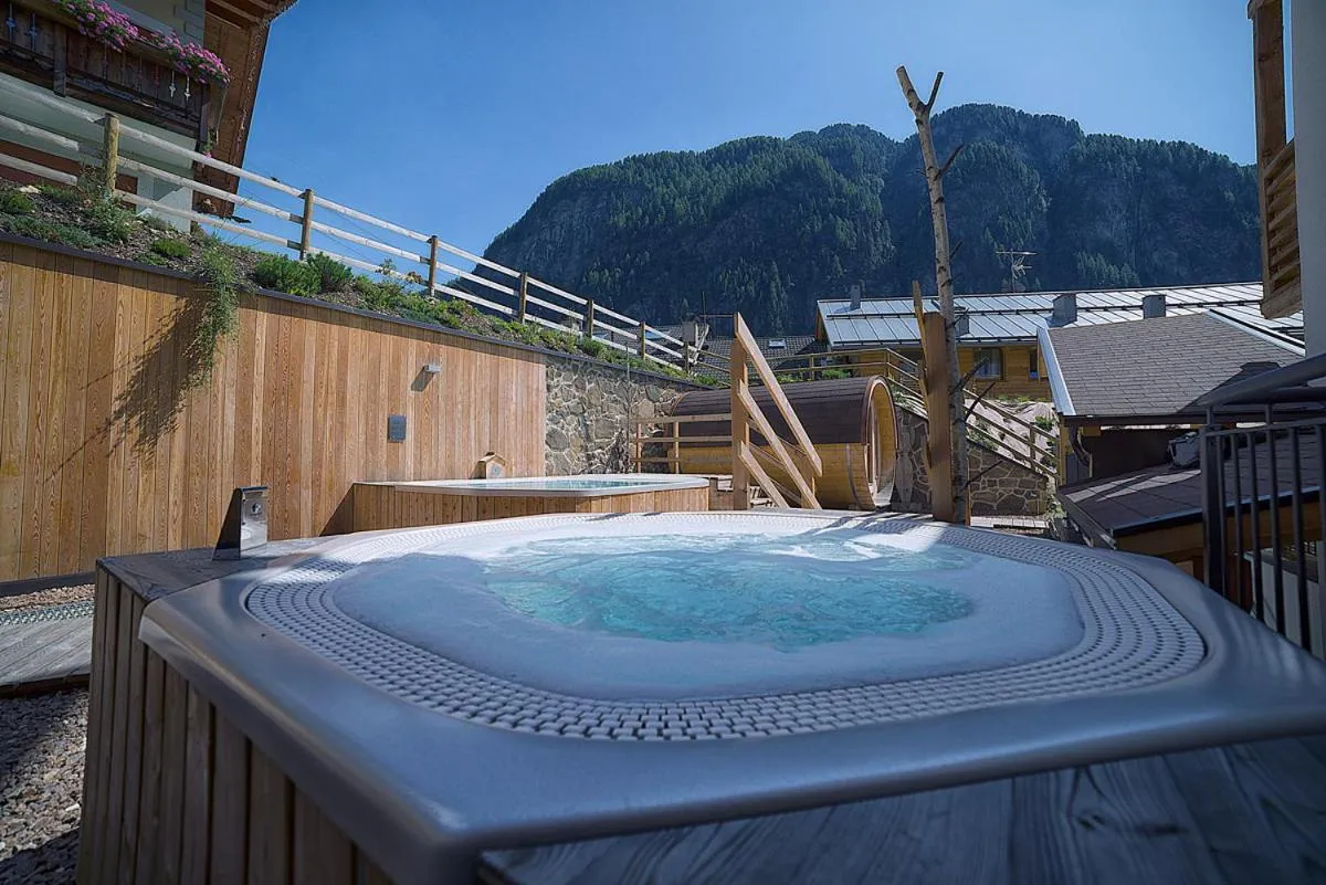 Hot Tub in Chalet Marcora