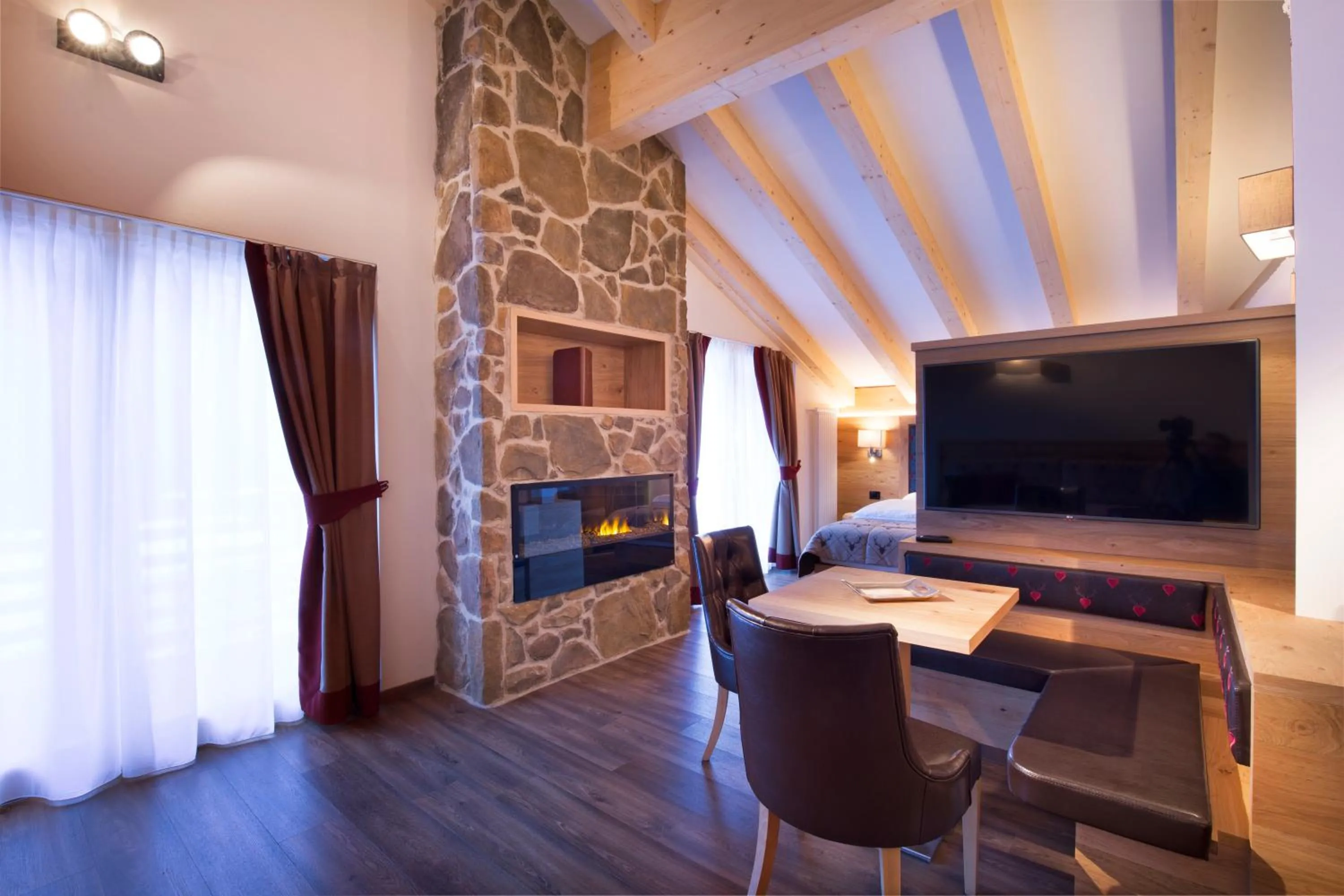 Photo of the whole room in Chalet Marcora