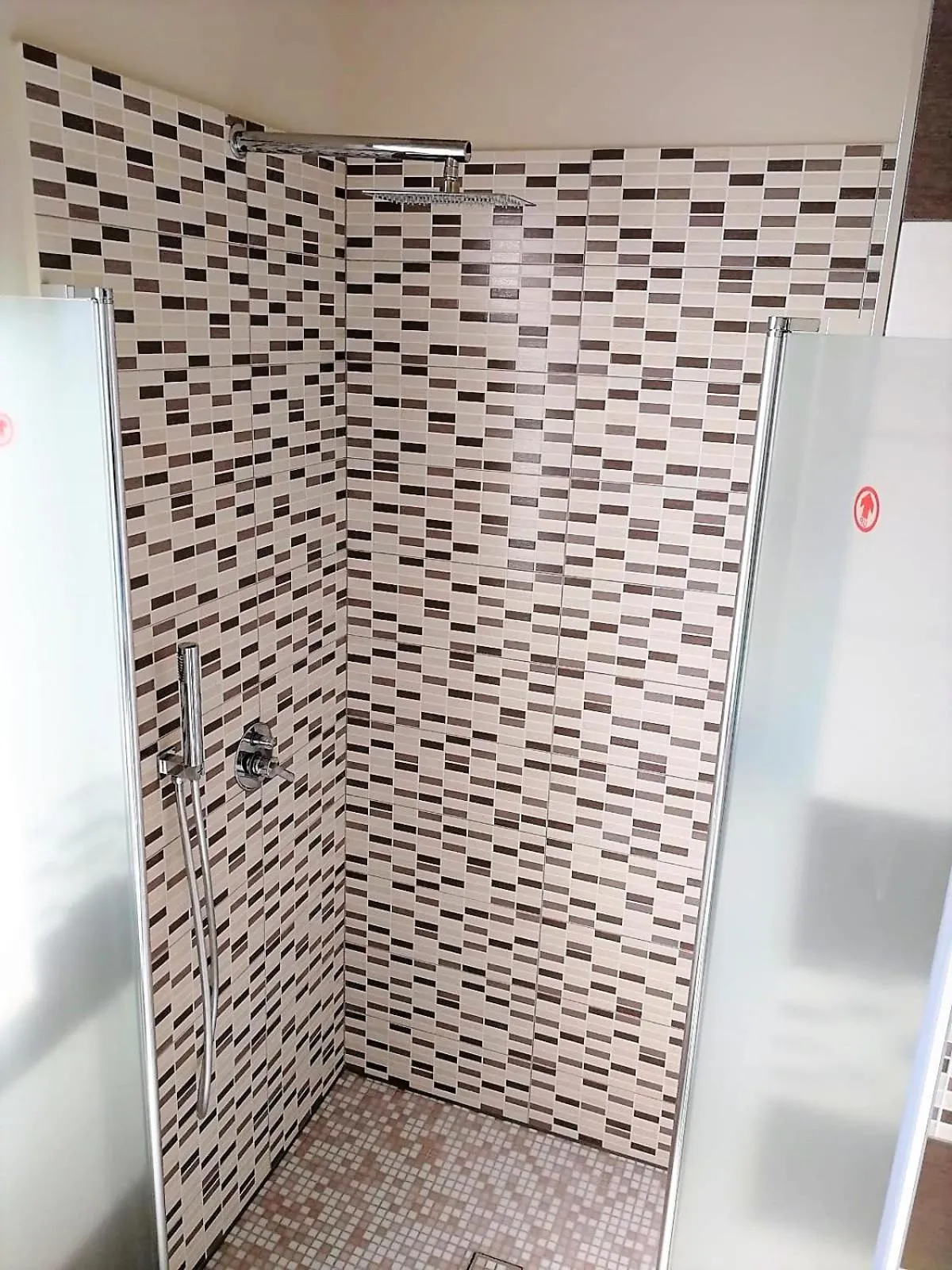 Shower in B & B Le due noci