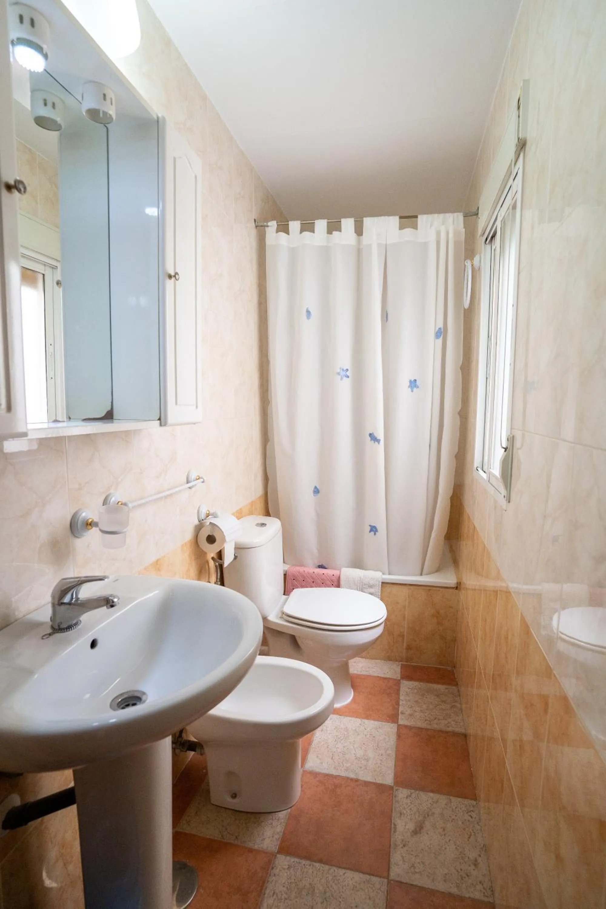 Bathroom in APAR. SIERRAGUADALQUIVIR
