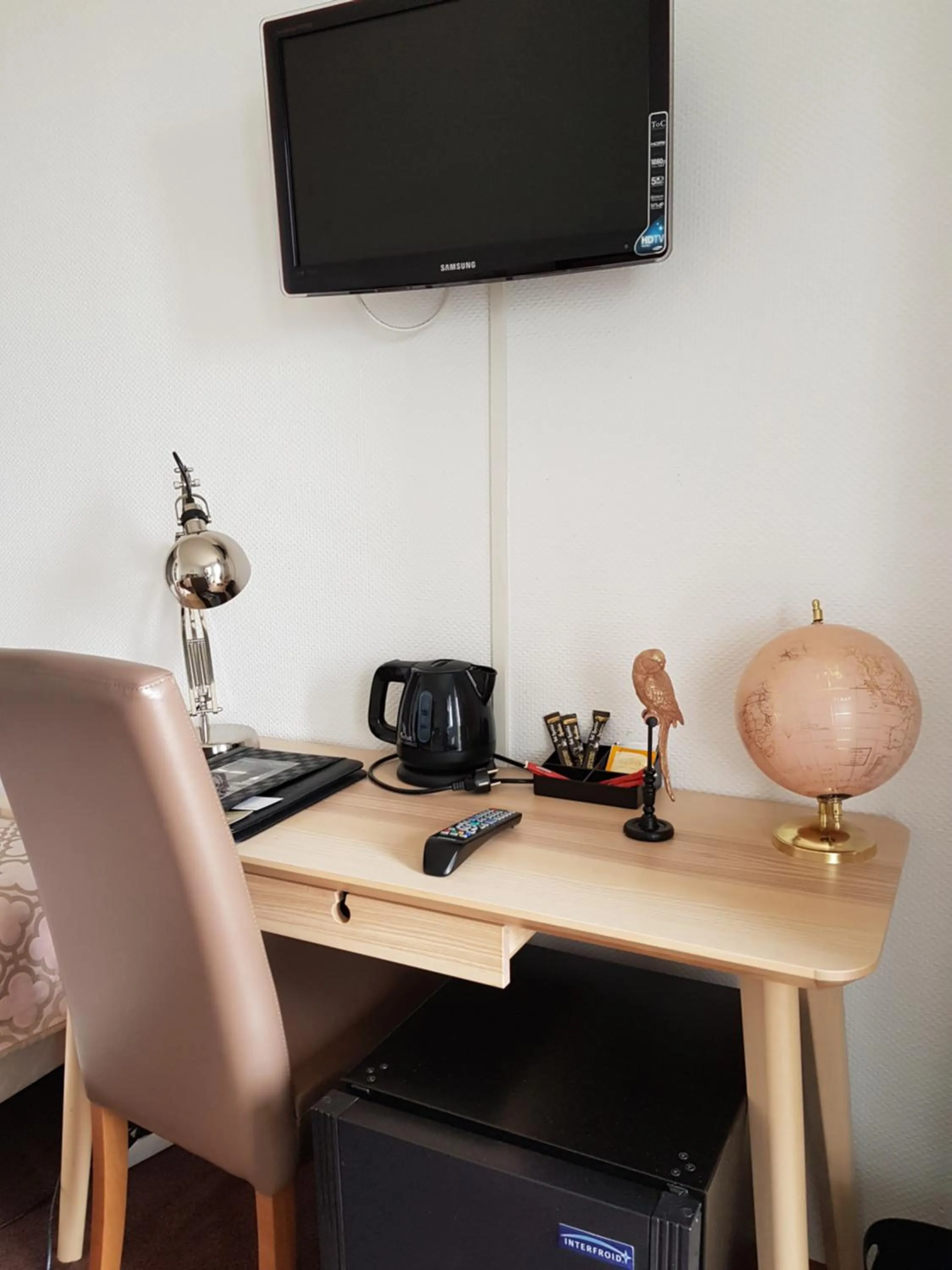 Coffee/tea facilities in Hôtel L'ideal le Mountbatten