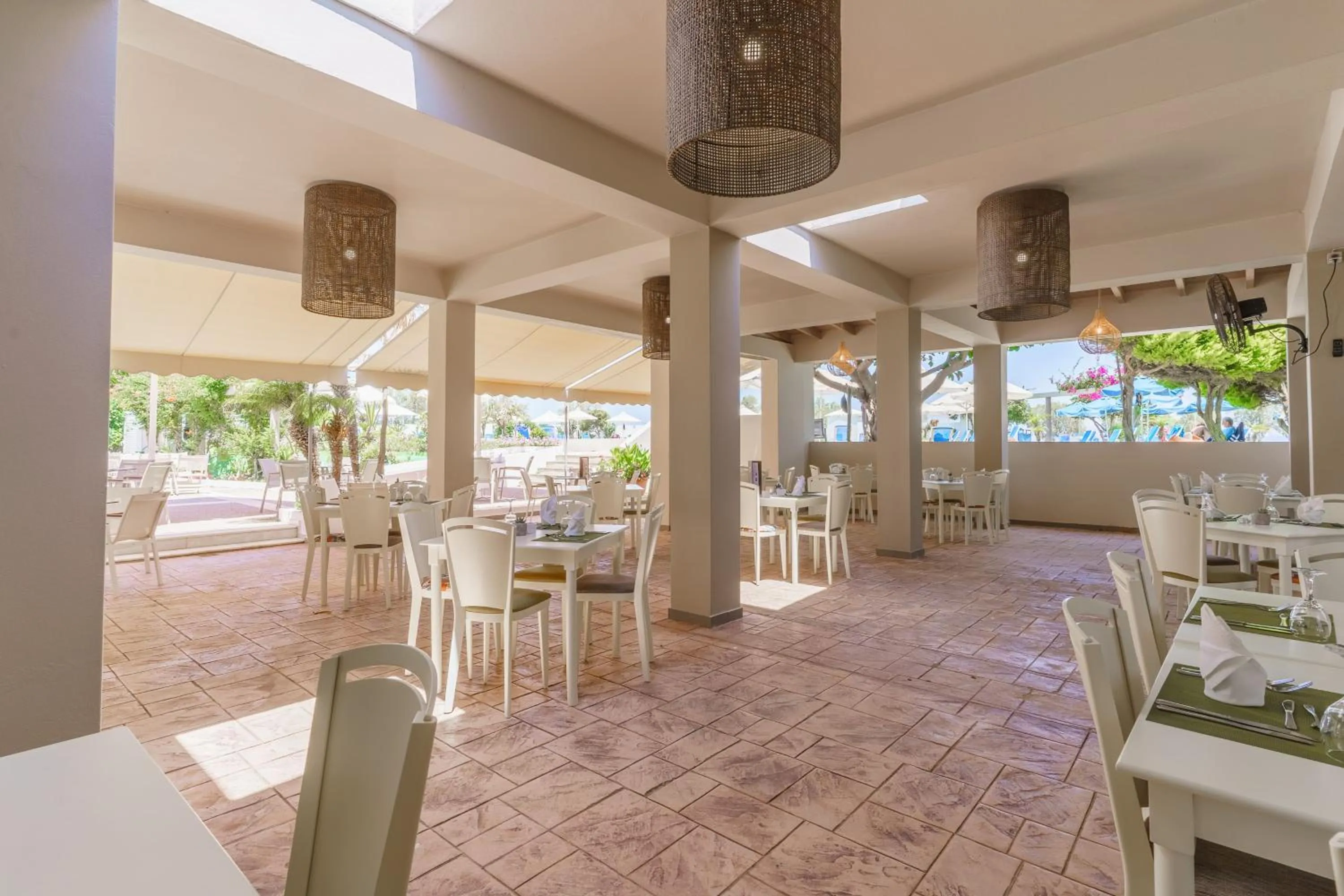Restaurant/places to eat in Kos Palace