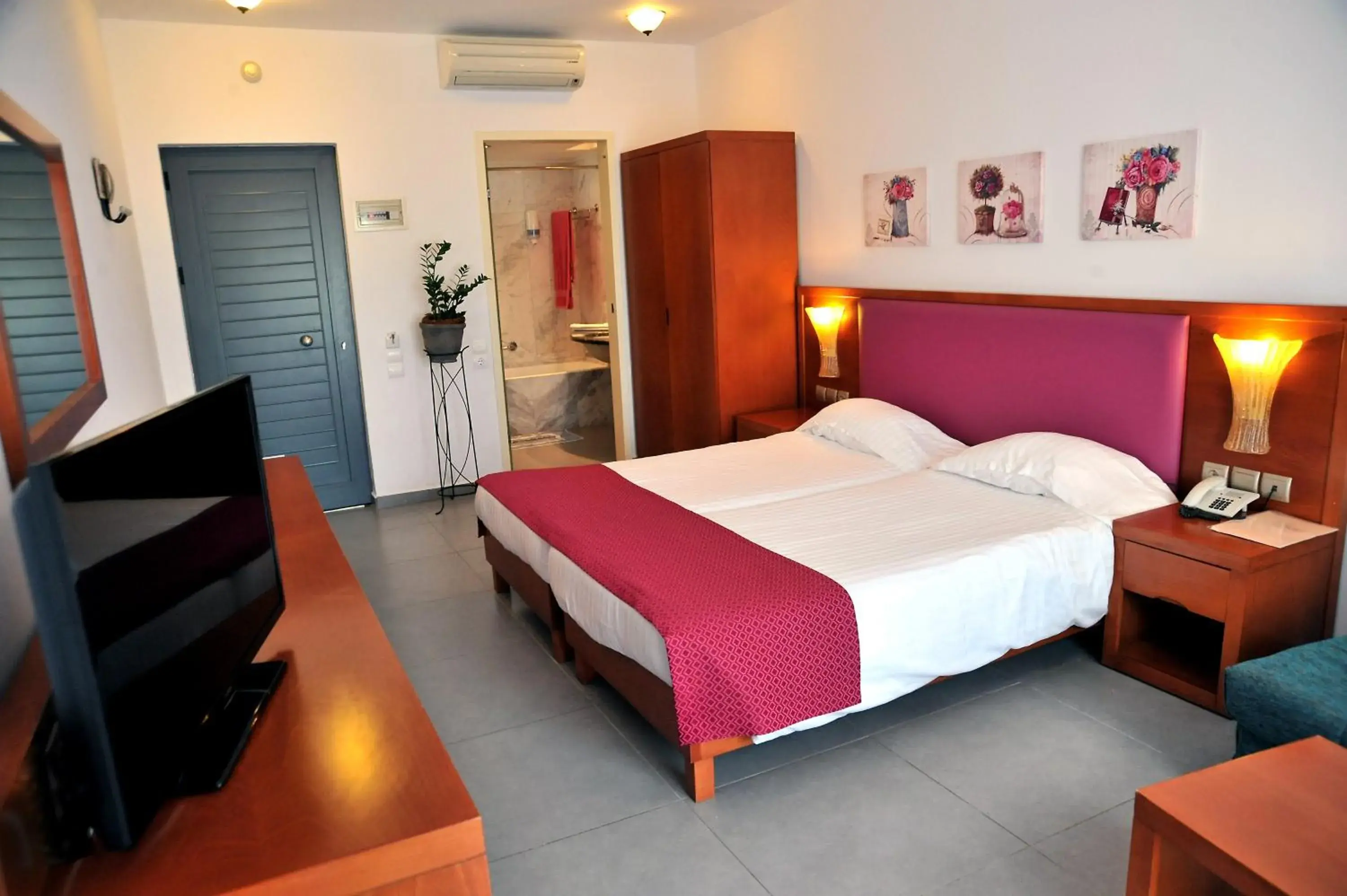 Bedroom, Bed in Kos Palace Bedroom, Bed in Kos Palace