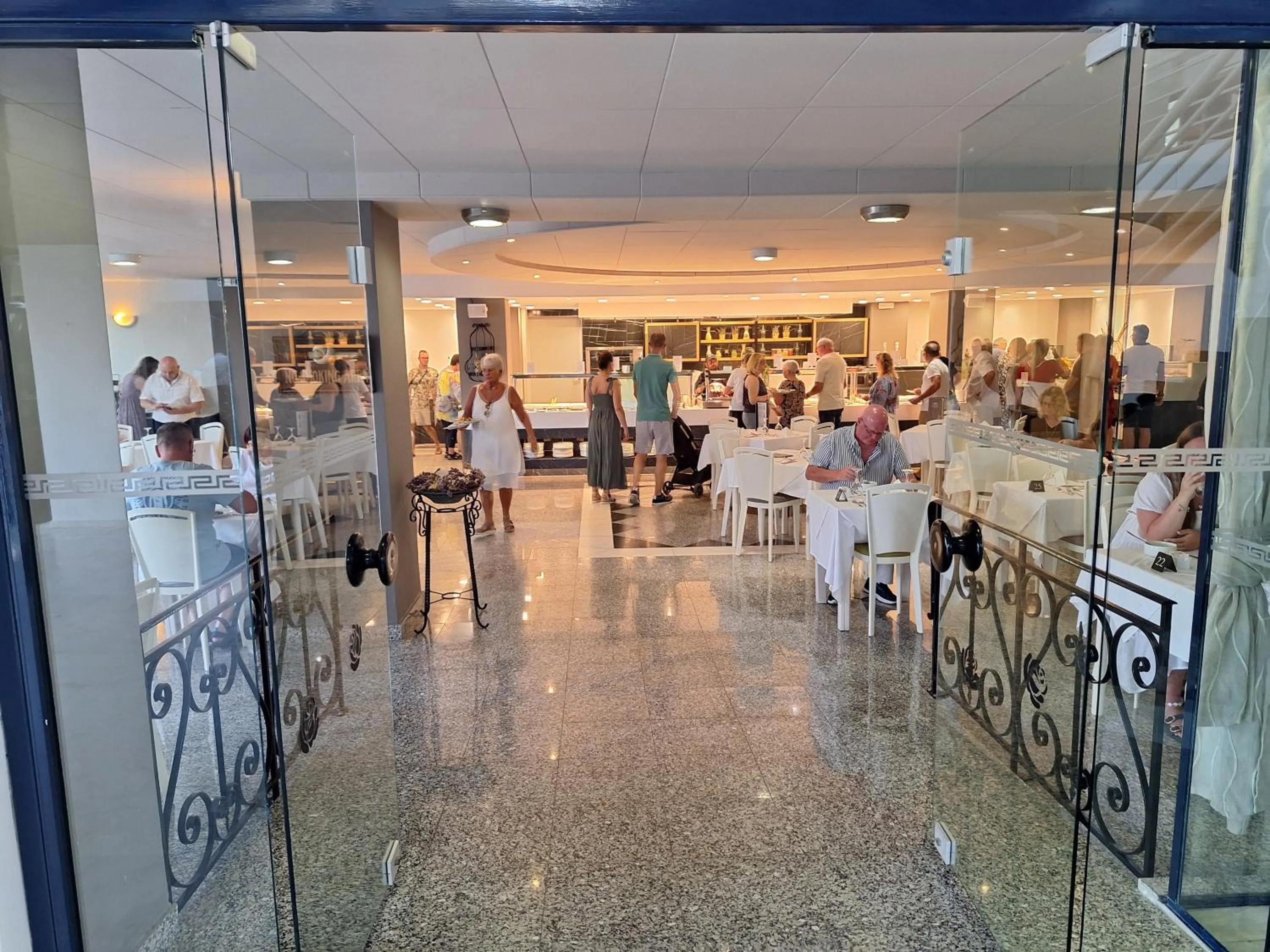 Restaurant/places to eat in Kos Palace