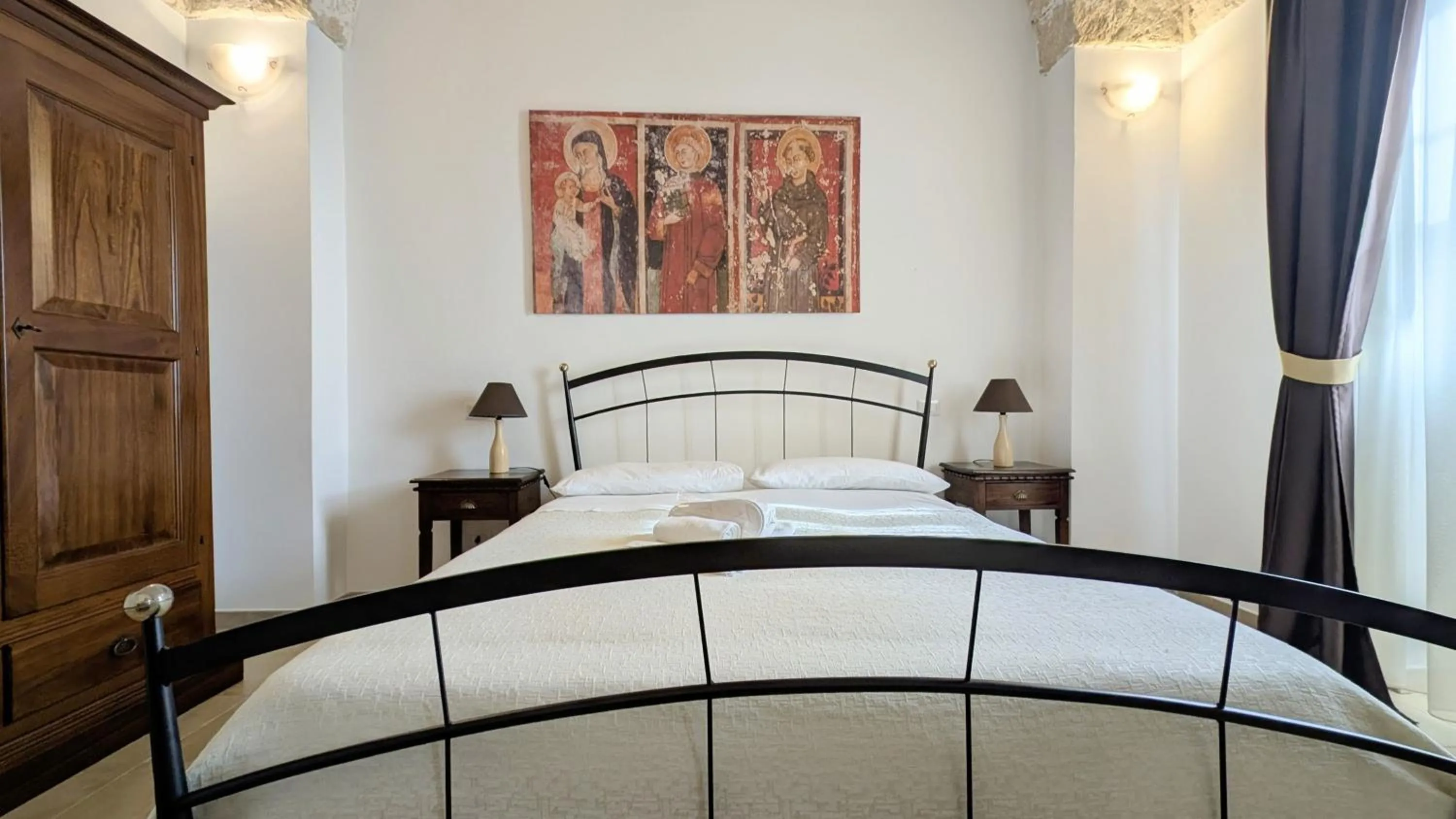 Bedroom, Bed in B&B Corte Regina Esther