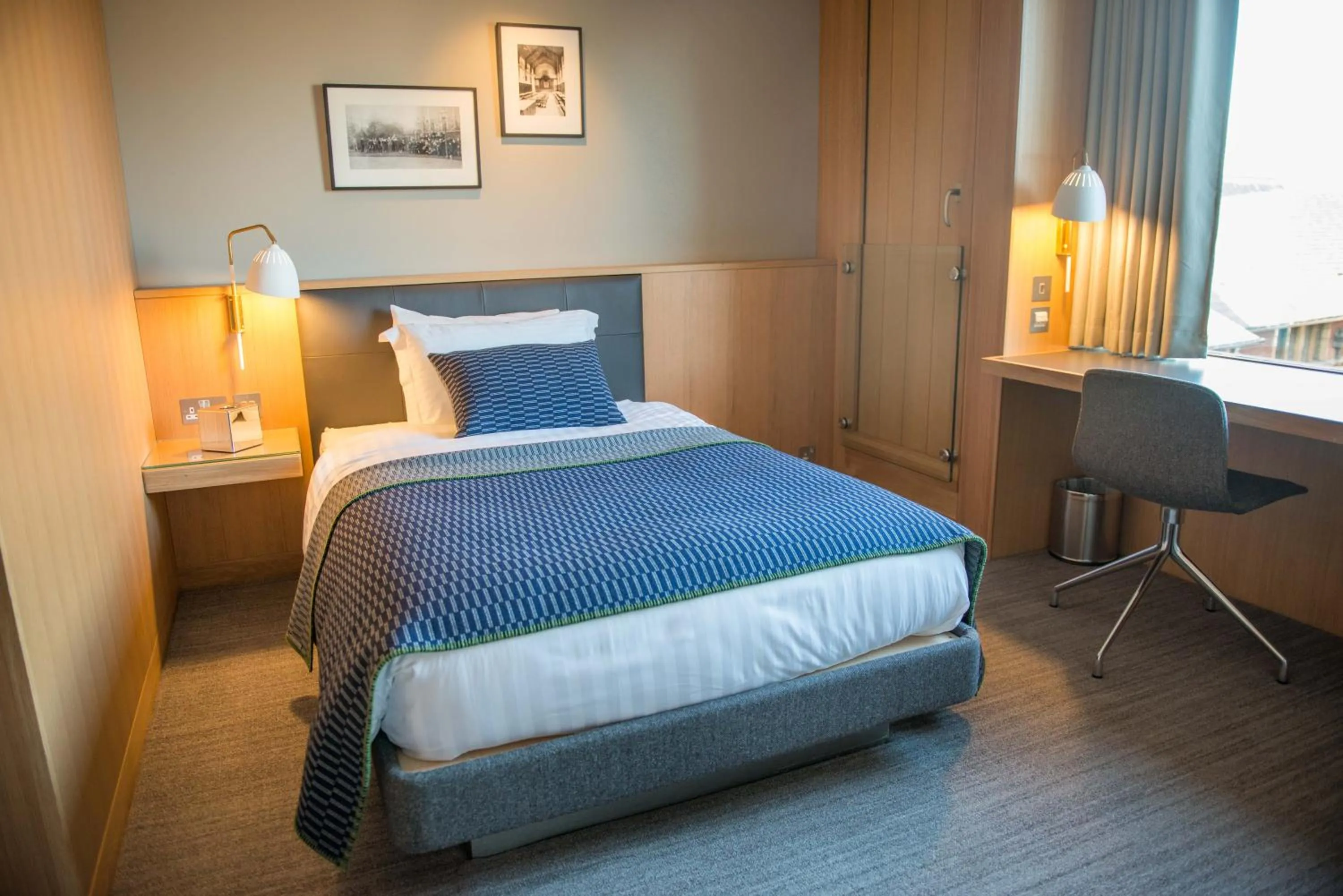 Seating area, Bed in West Court- Jesus College