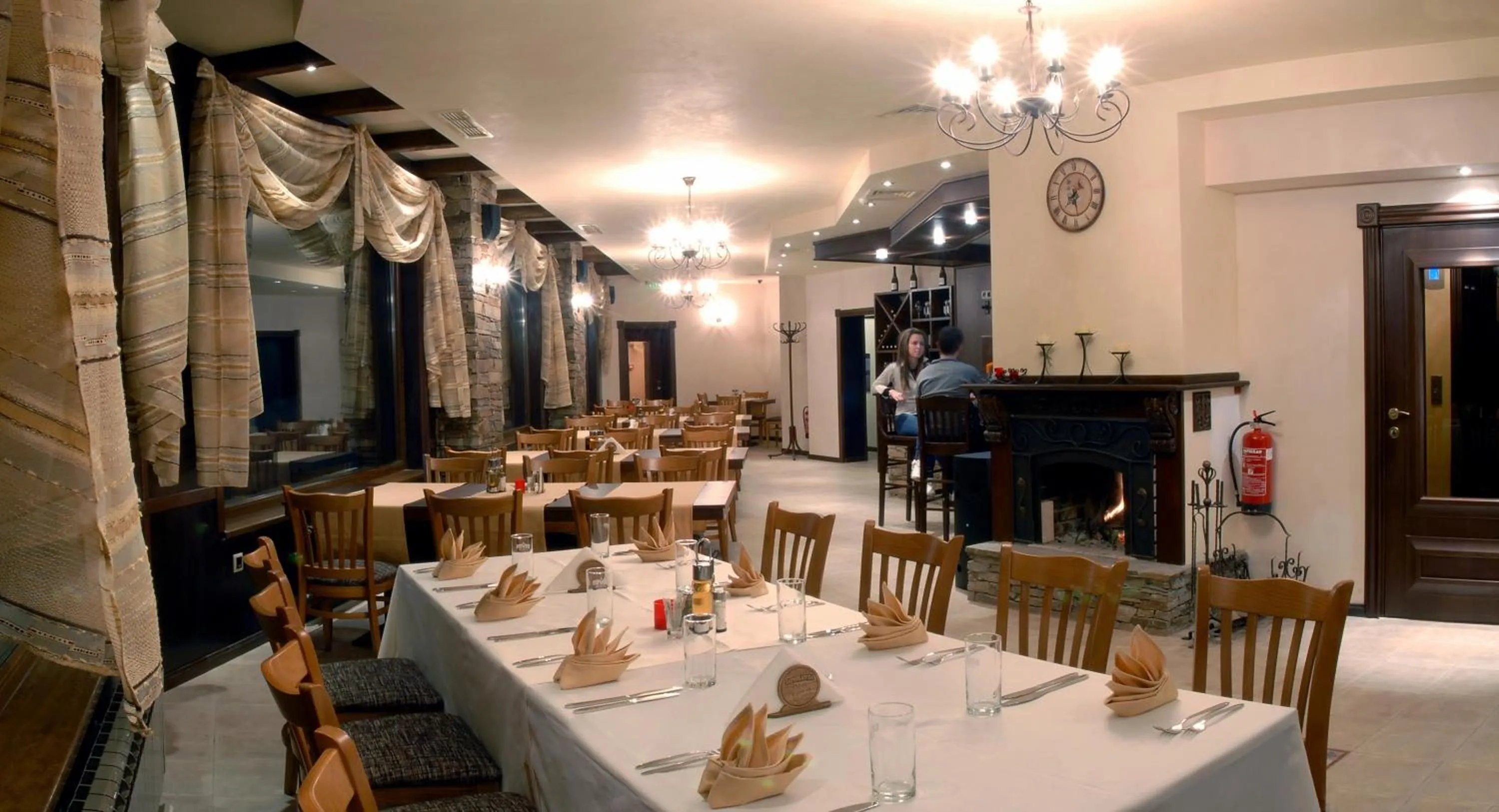 Restaurant/places to eat in Hotel Iva & Elena