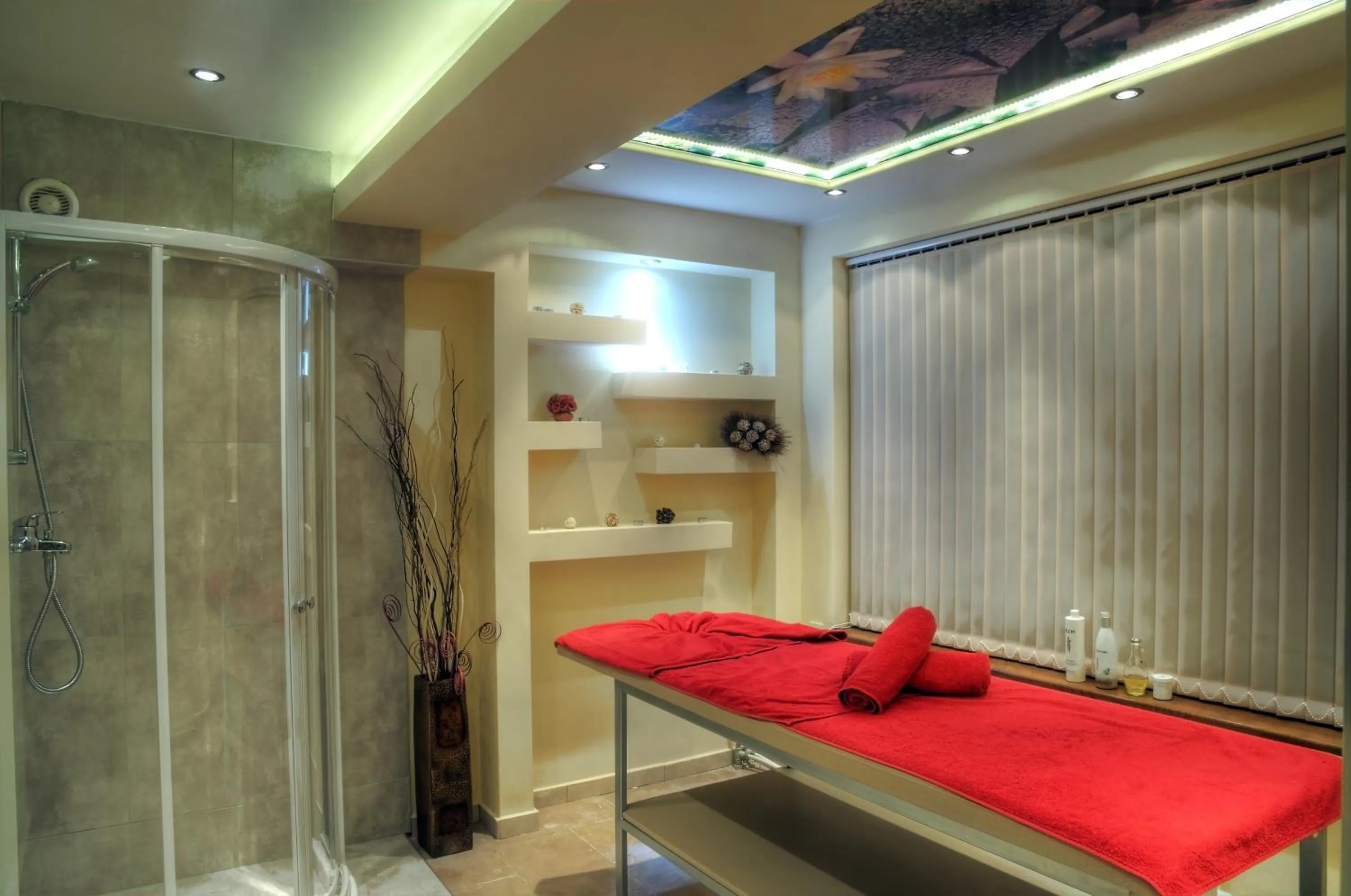 Spa and wellness centre/facilities in Hotel Iva & Elena