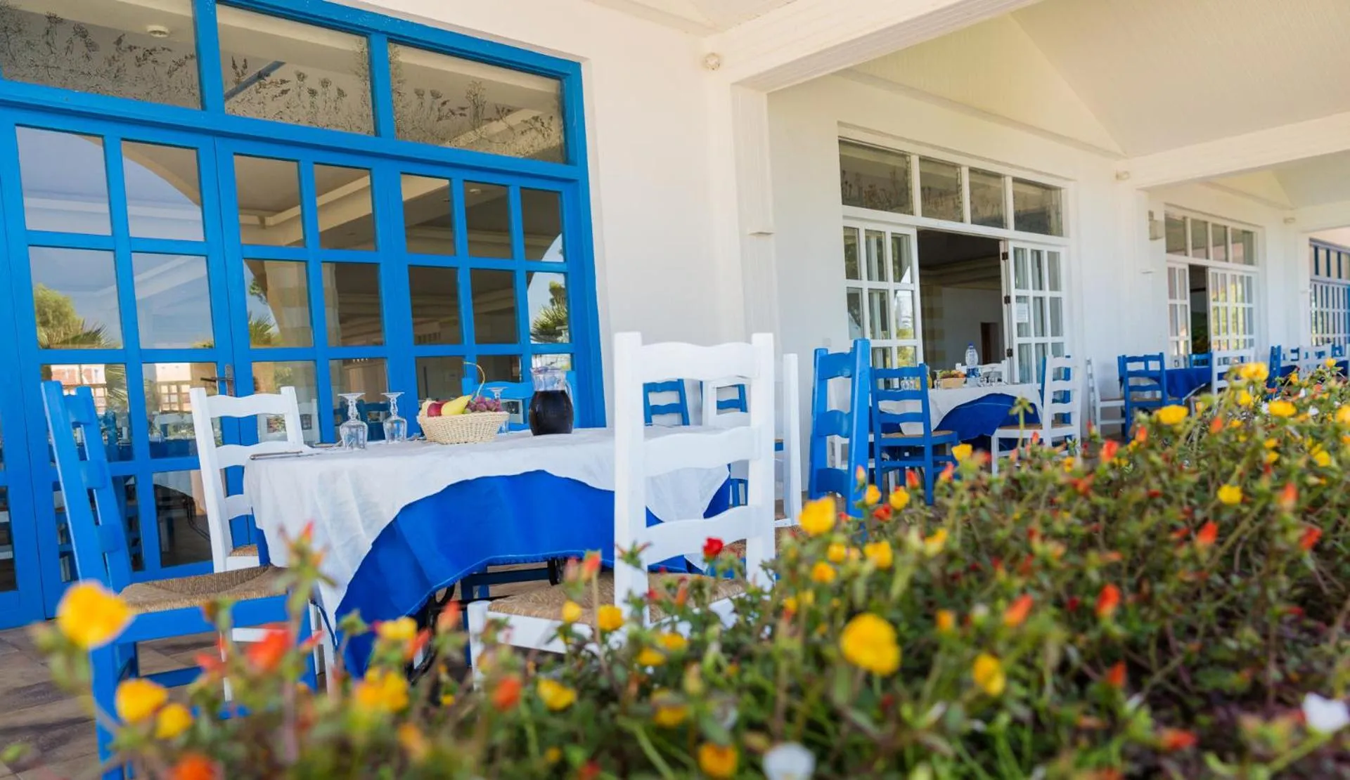 Restaurant/places to eat in Perla Del Golfo Resort