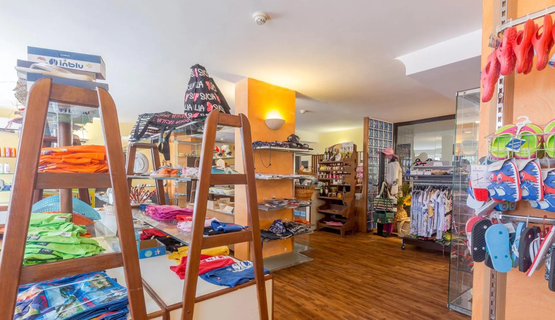 Shopping Area in Perla Del Golfo Resort