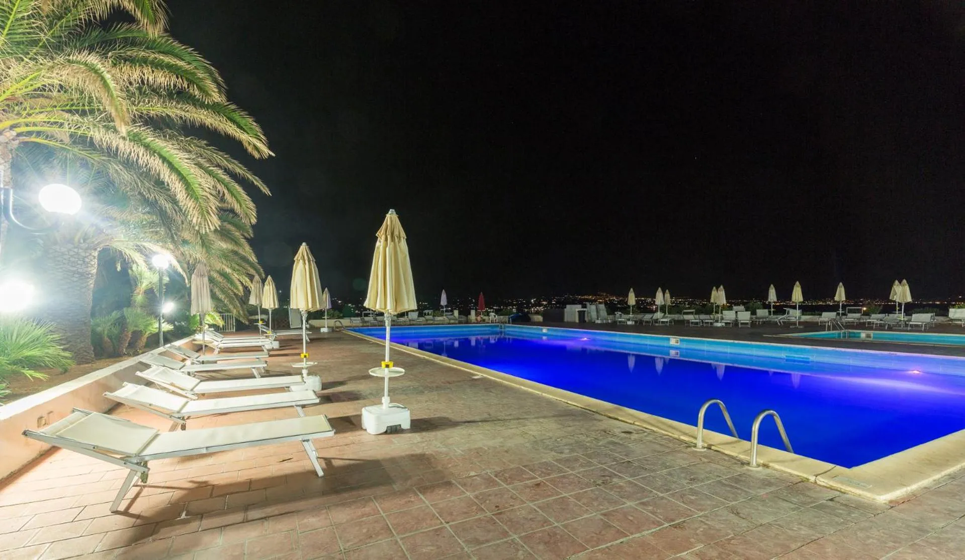 Night in Perla Del Golfo Resort