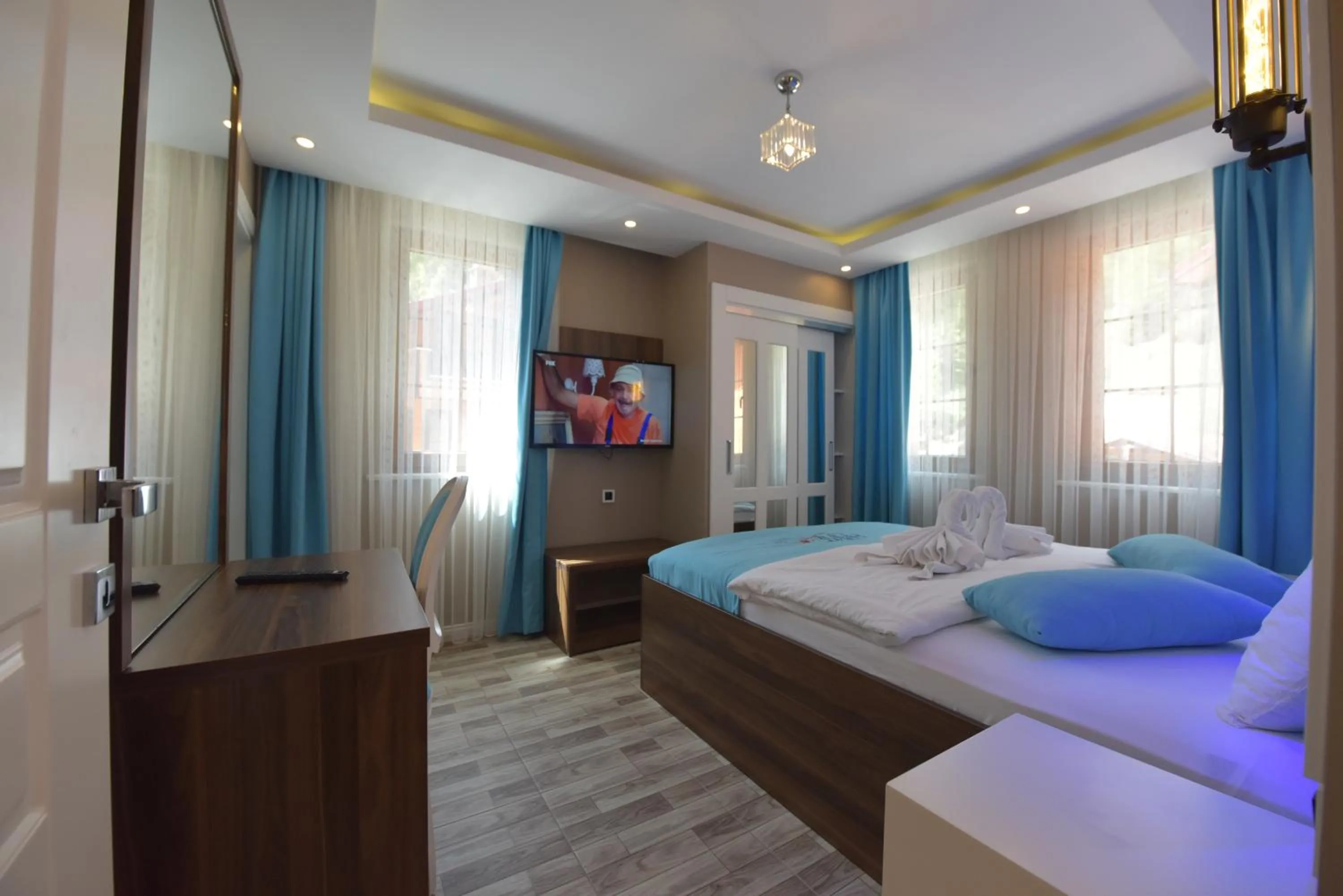 Deluxe Suite in Hayat Rose Hotel