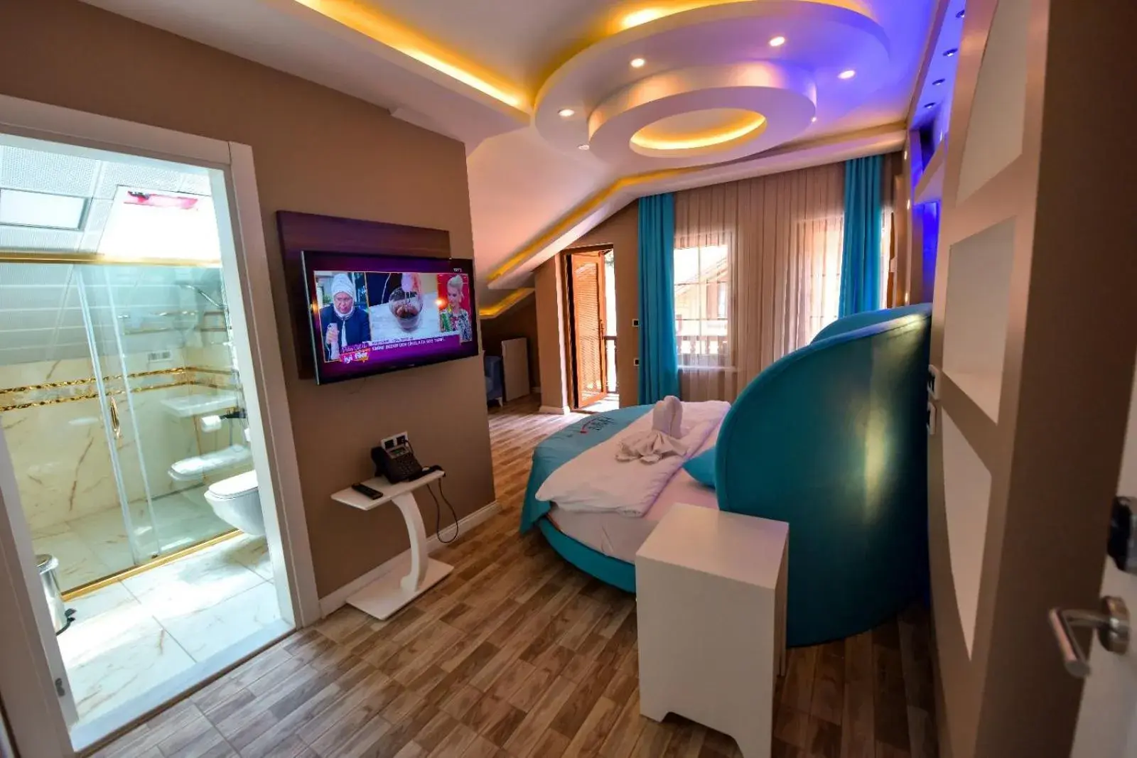 Deluxe Double Room in Hayat Rose Hotel Deluxe Double Room in Hayat Rose Hotel