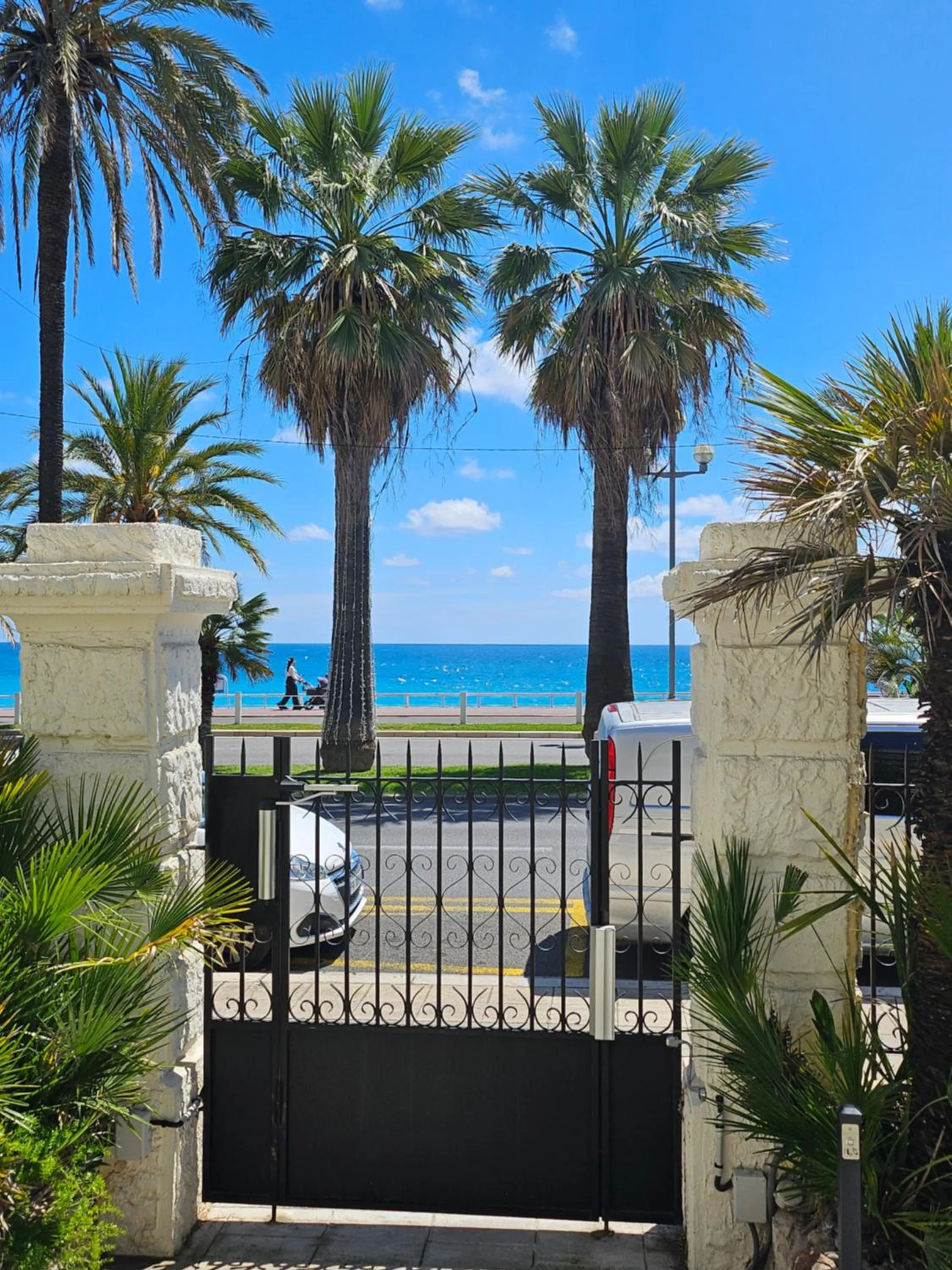 Facade/entrance in Hotel Flots d'Azur Promenade des Anglais