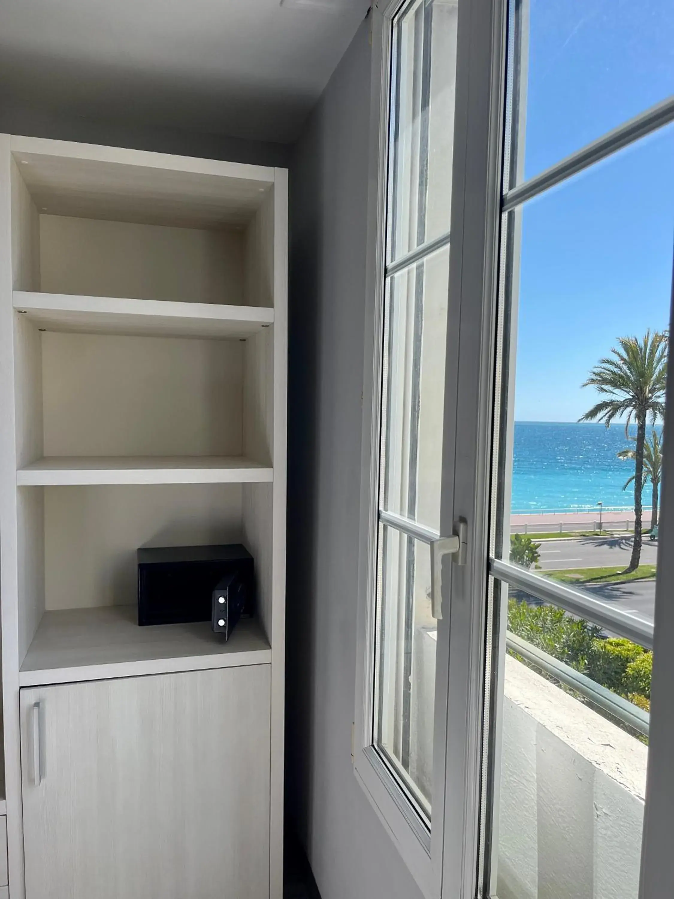 Bedroom in Hotel Flots d'Azur