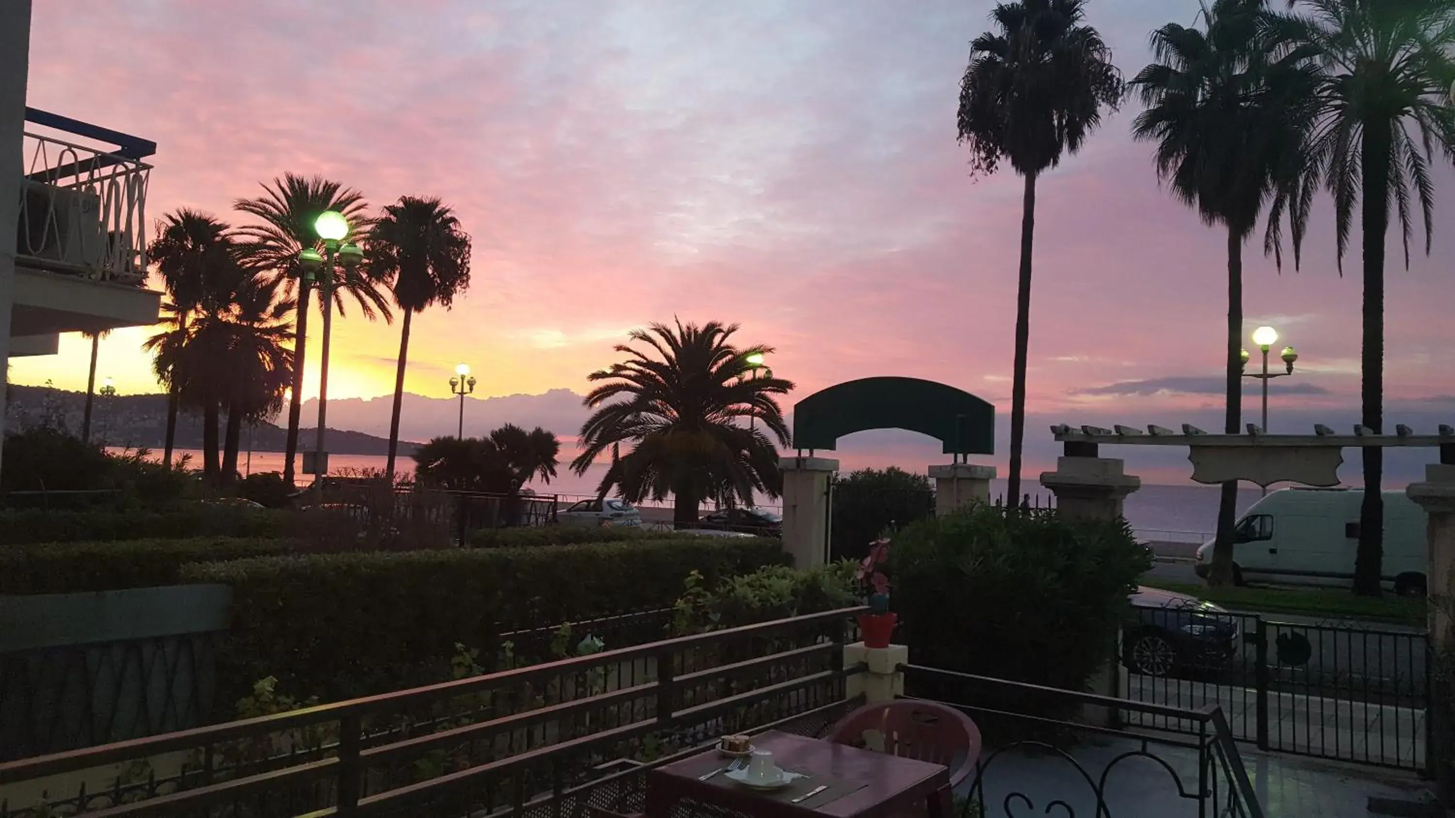 Sea view, Sunrise/Sunset in Hotel Flots d'Azur