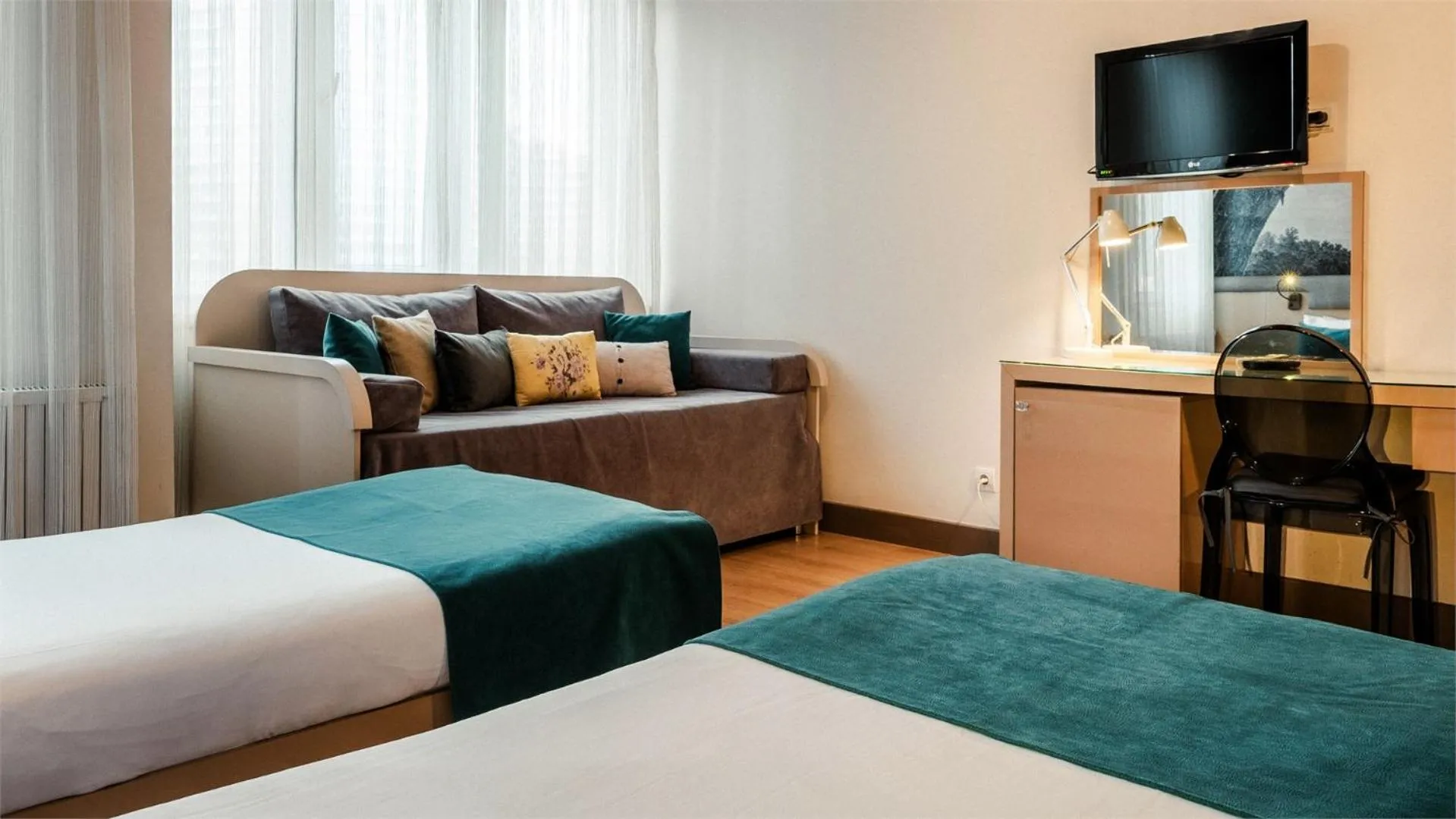 Bedroom, Bed in Cheya Beşiktaş Istanbul Bosphorus City Center Hotel & Suites