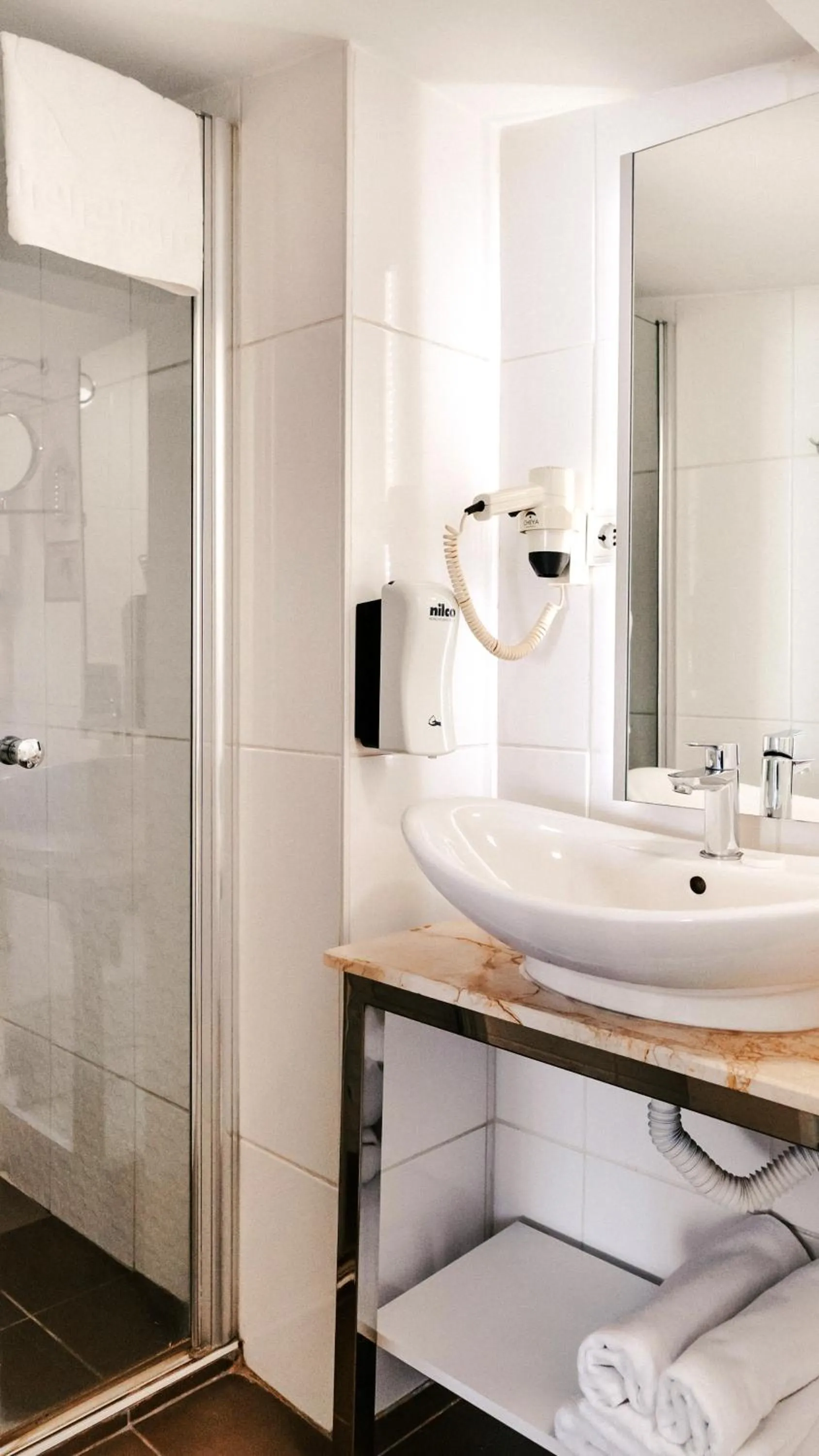 Bathroom in Cheya Beşiktaş Istanbul Bosphorus City Center Hotel & Suites