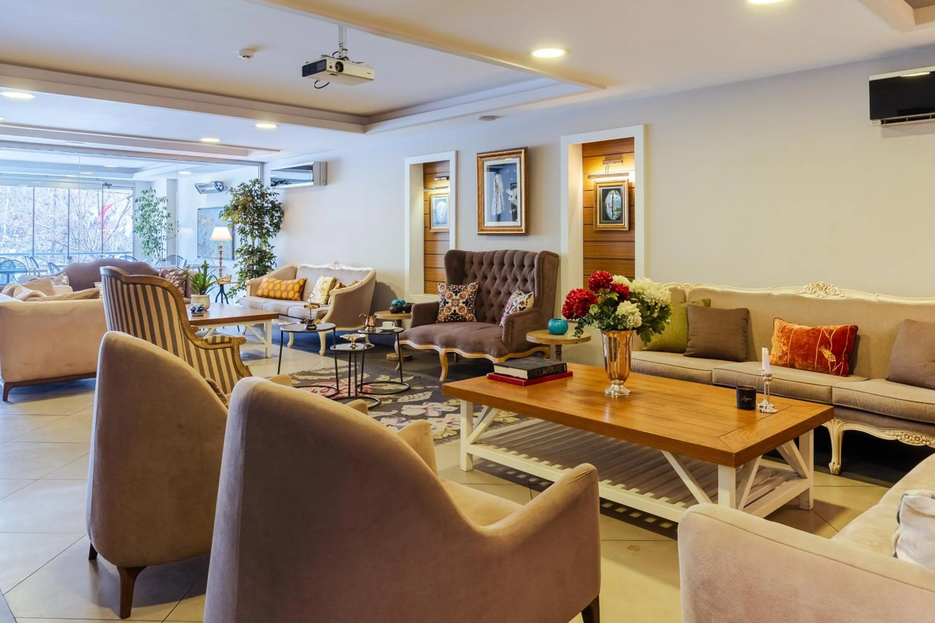 Seating area in Cheya Beşiktaş Istanbul Bosphorus City Center Hotel & Suites