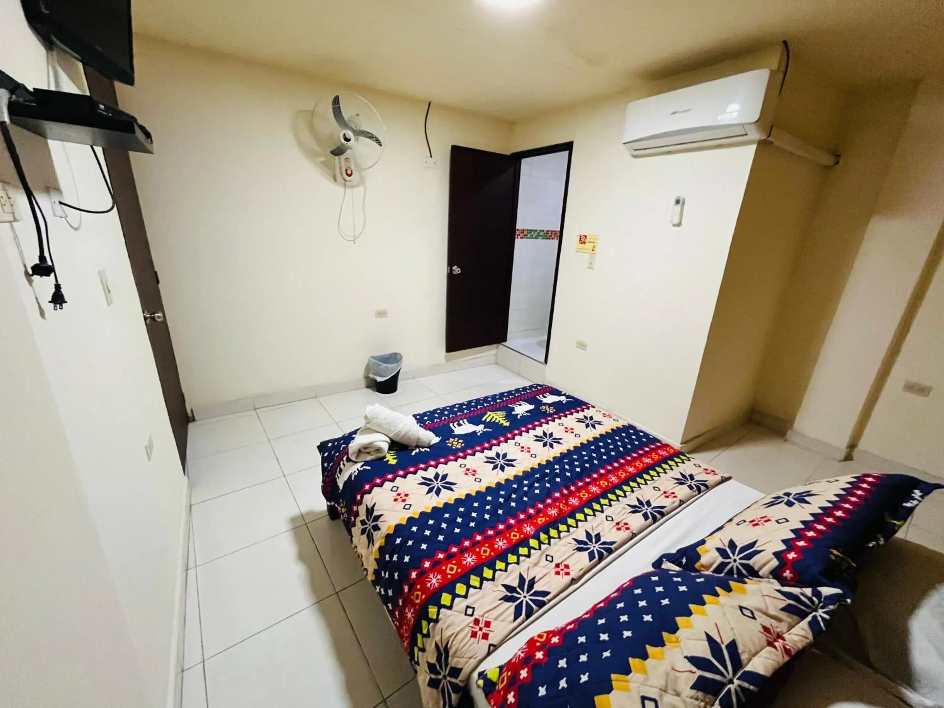Standard Double Room with Aircon - single occupancy in Merkezi Saray Standard Double Room with Aircon - single occupancy in Merkezi Saray