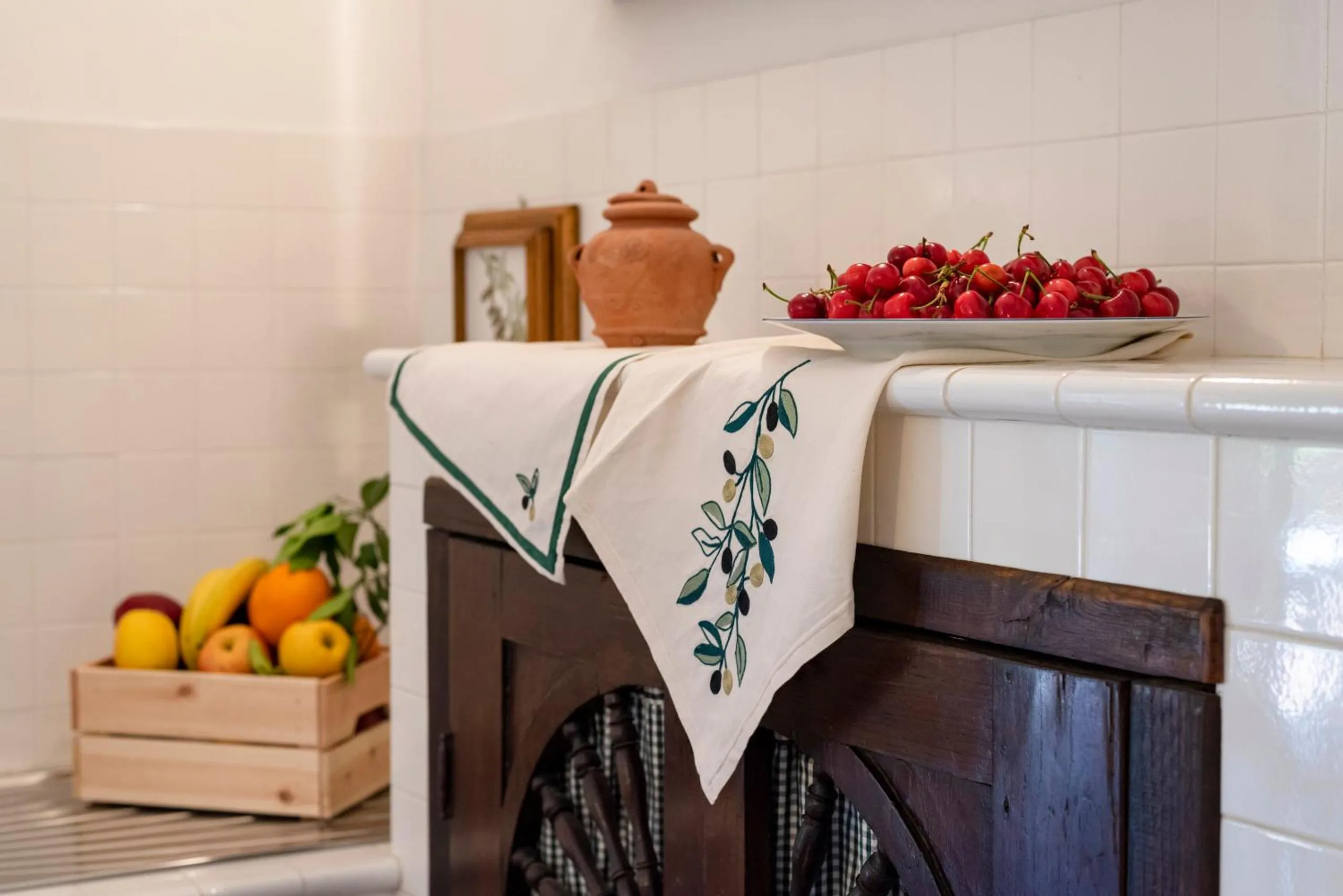 Kitchen or kitchenette in Agriturismo La Rombaia
