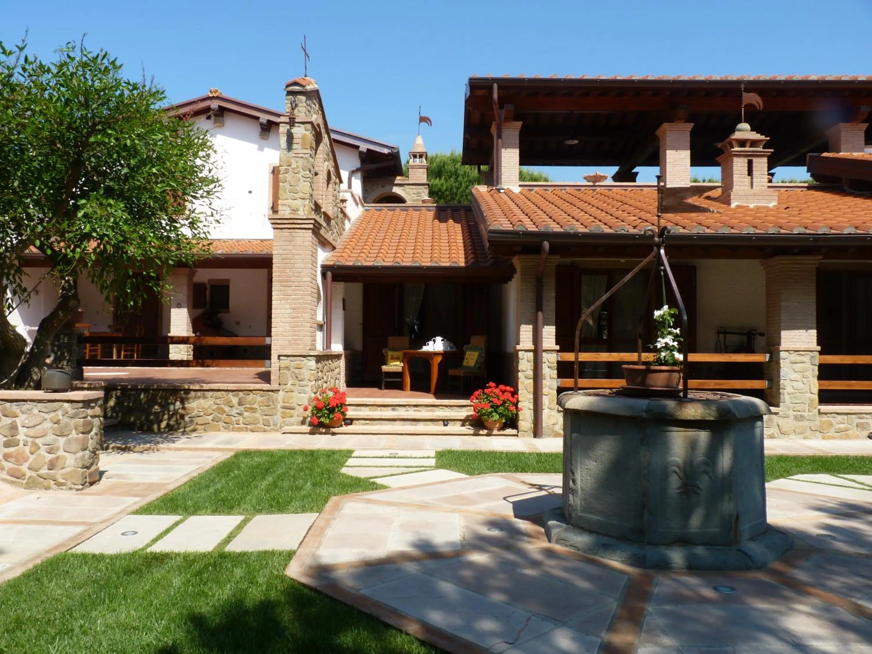 Facade/entrance in Agriturismo La Rombaia
