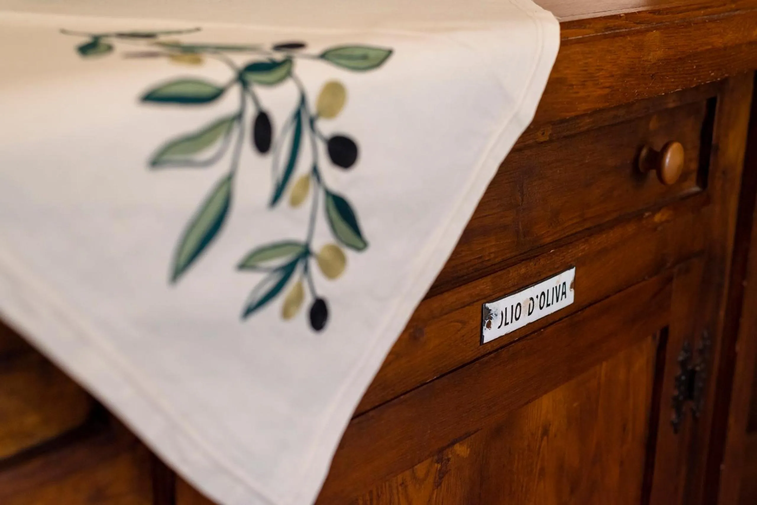 Decorative detail, Bed in Agriturismo La Rombaia
