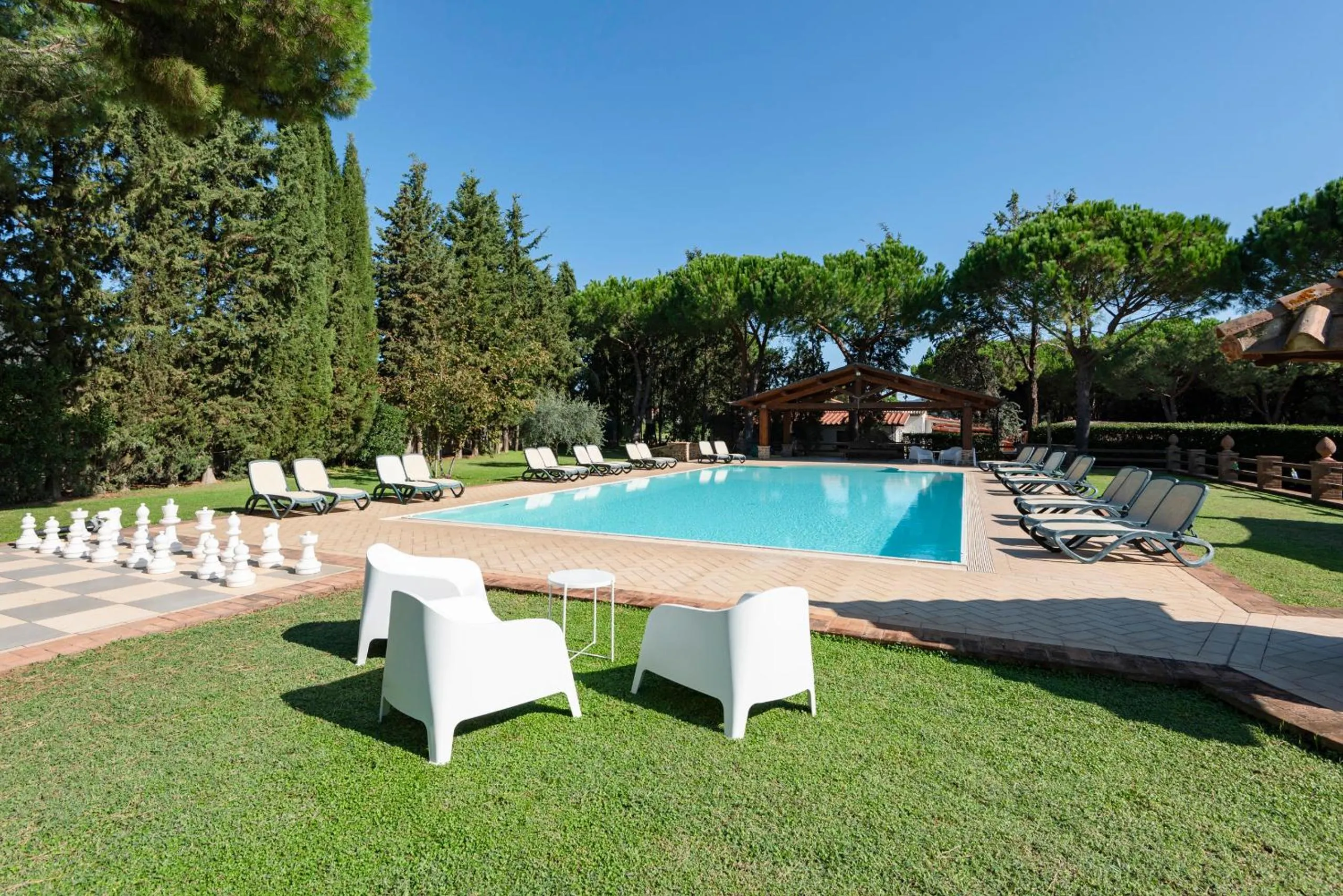 Swimming pool in Agriturismo La Rombaia