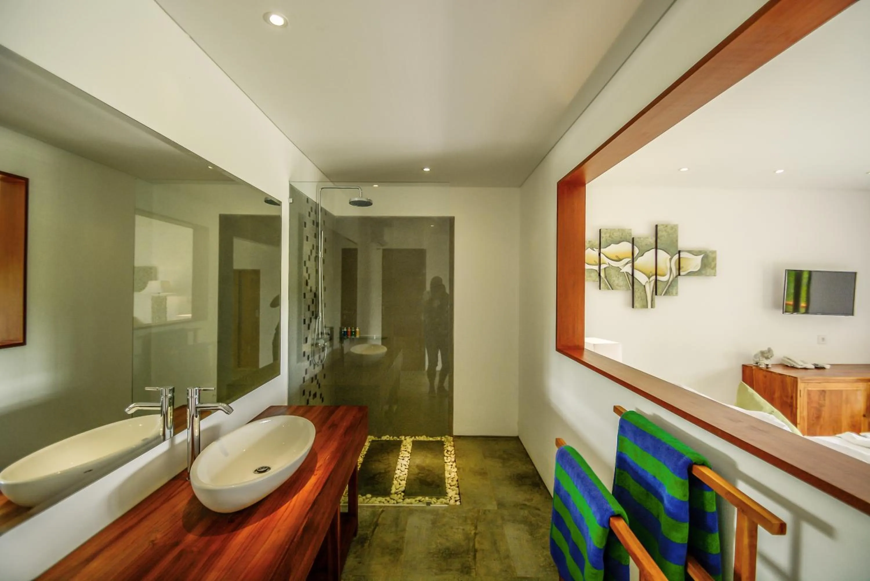 Shower in The Hidden Paradise Ubud - CHSE Certified