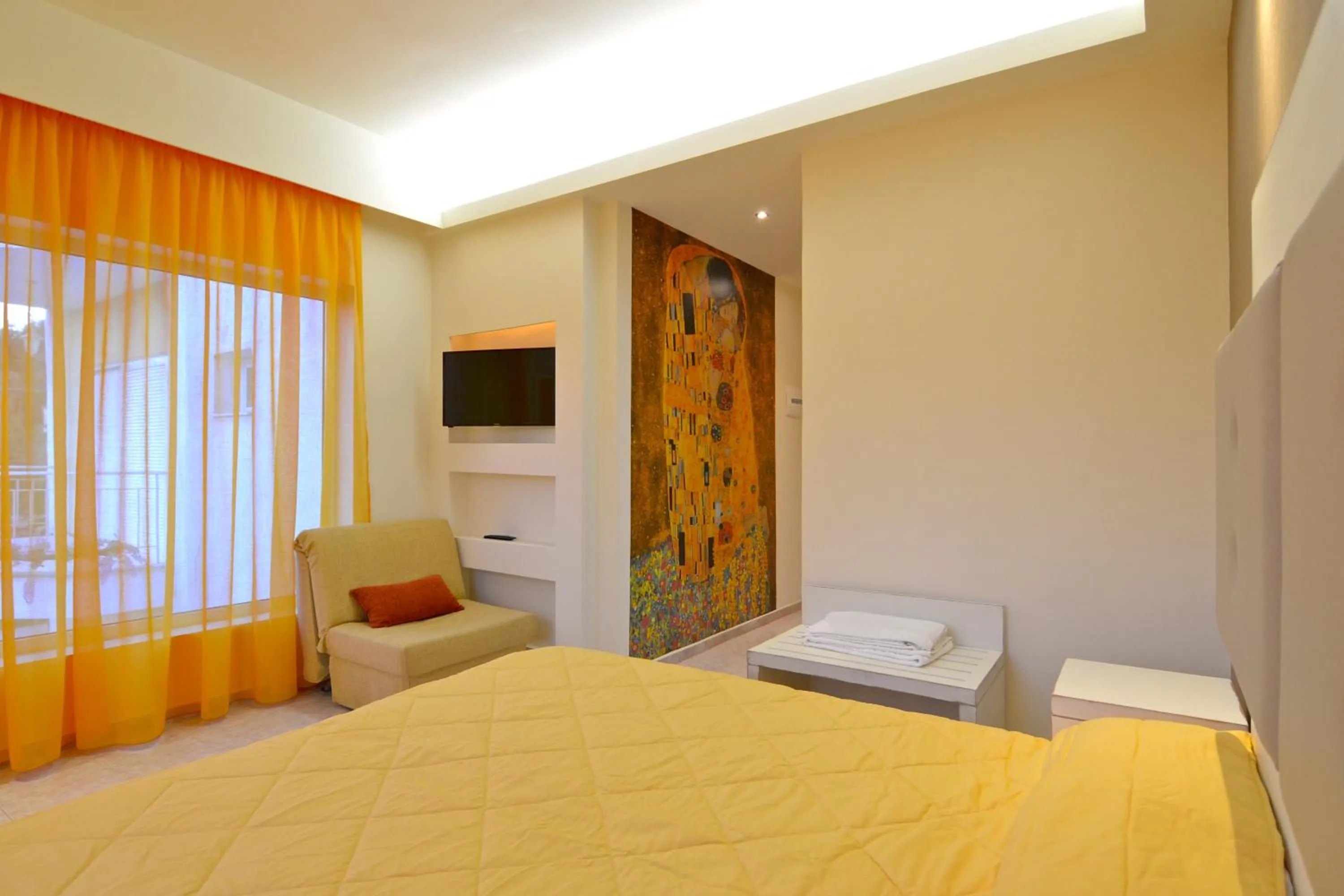 Bed in Paloma Blanca