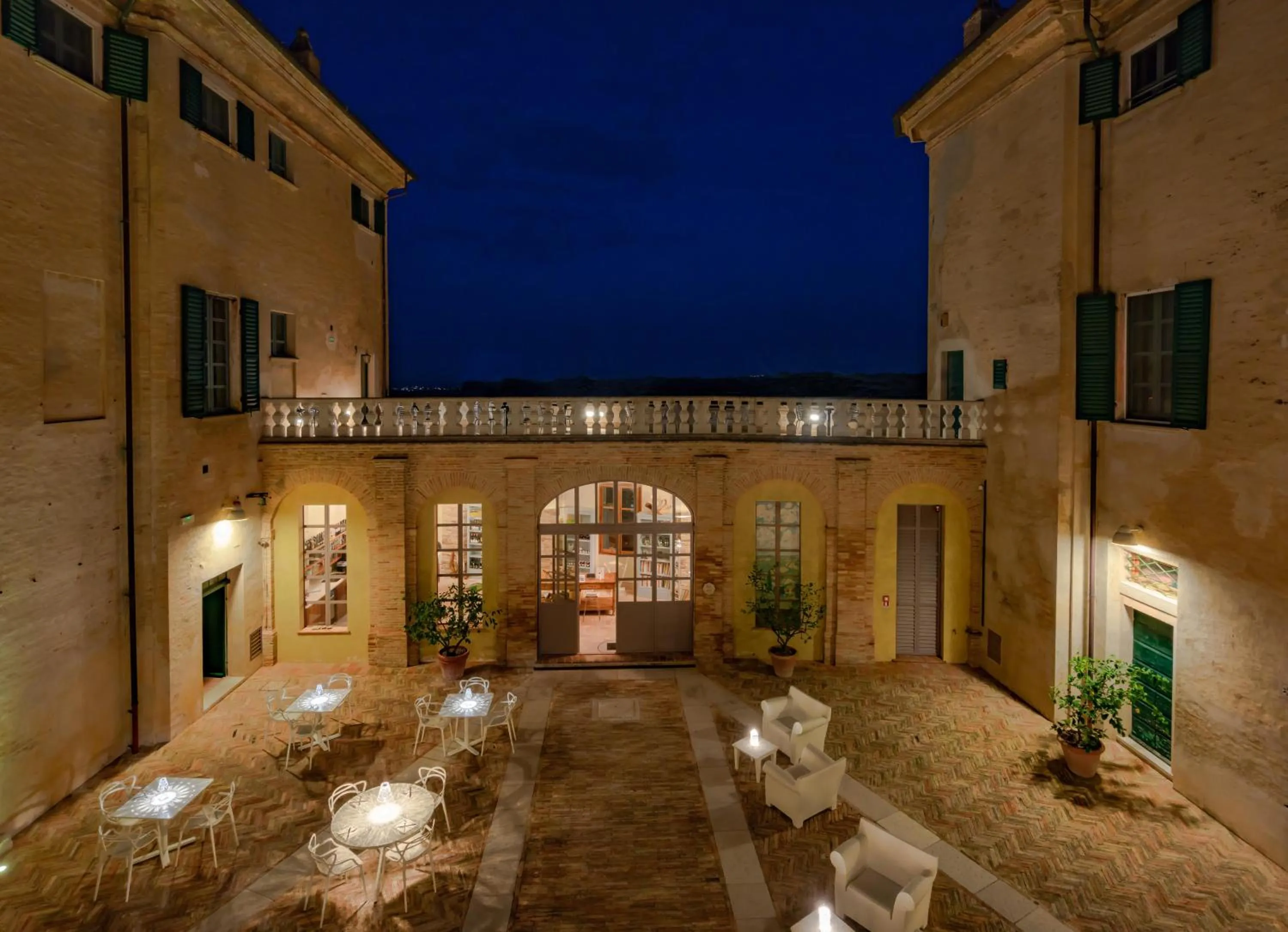 Restaurant/places to eat in Castello Di Monterado