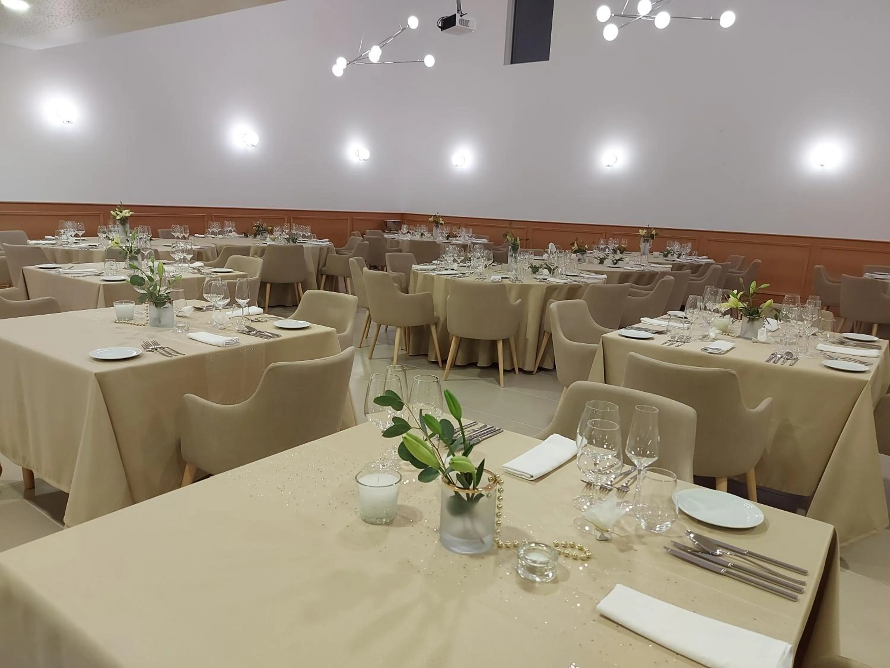 Restaurant/places to eat in Douro Scala