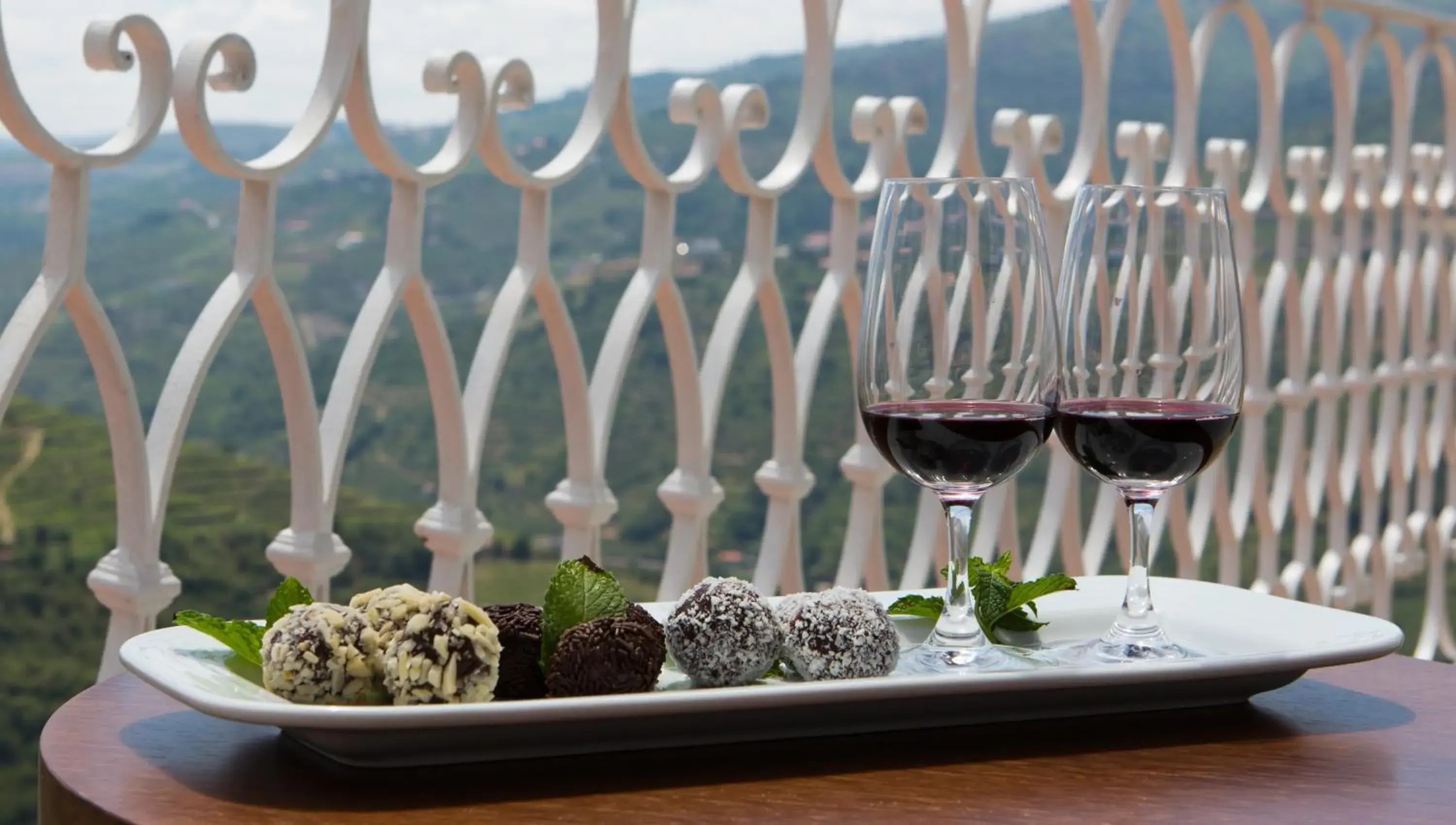 Food and drinks in Douro Scala Food and drinks in Douro Scala