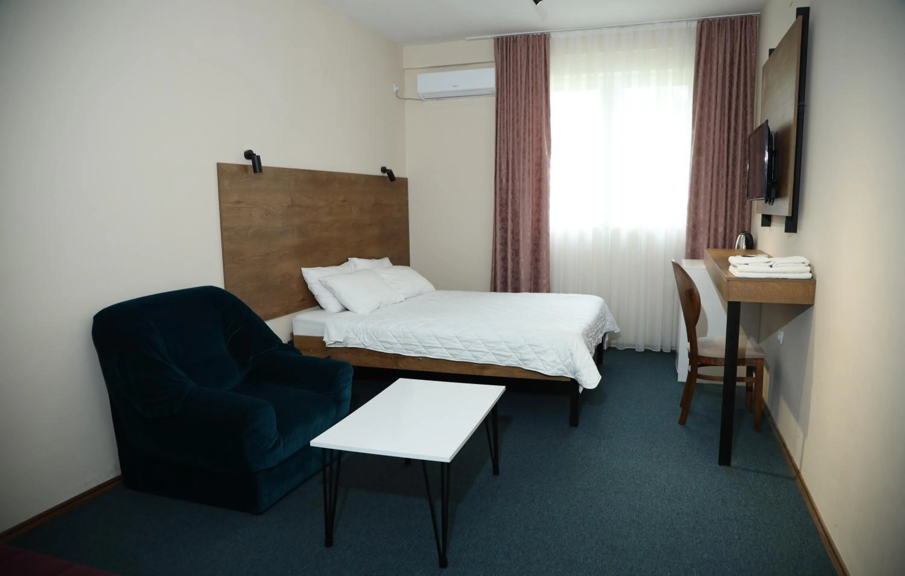 Bed in KOKINO Hotel & Winery
