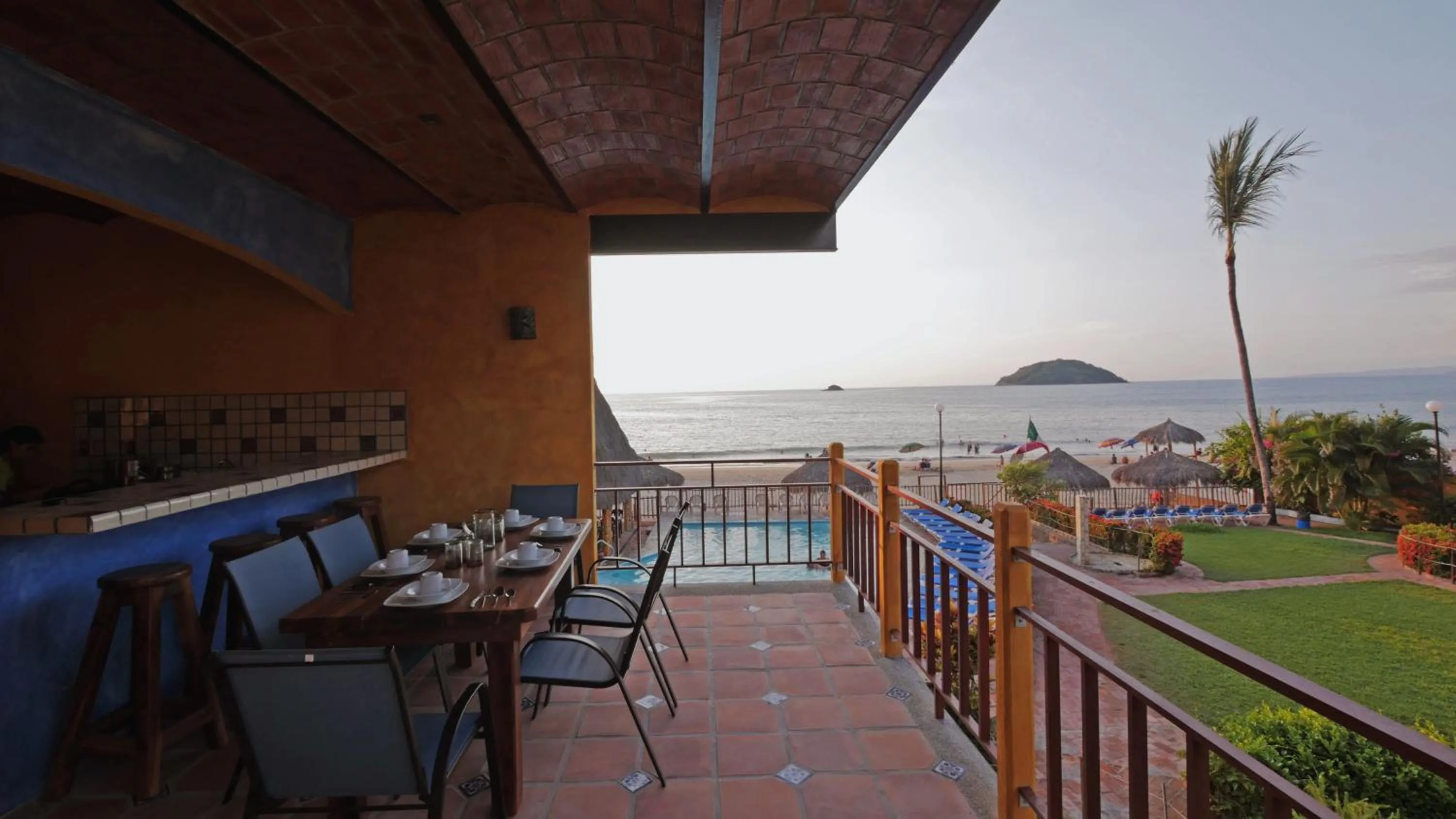 Day in Cabañas del Capitan