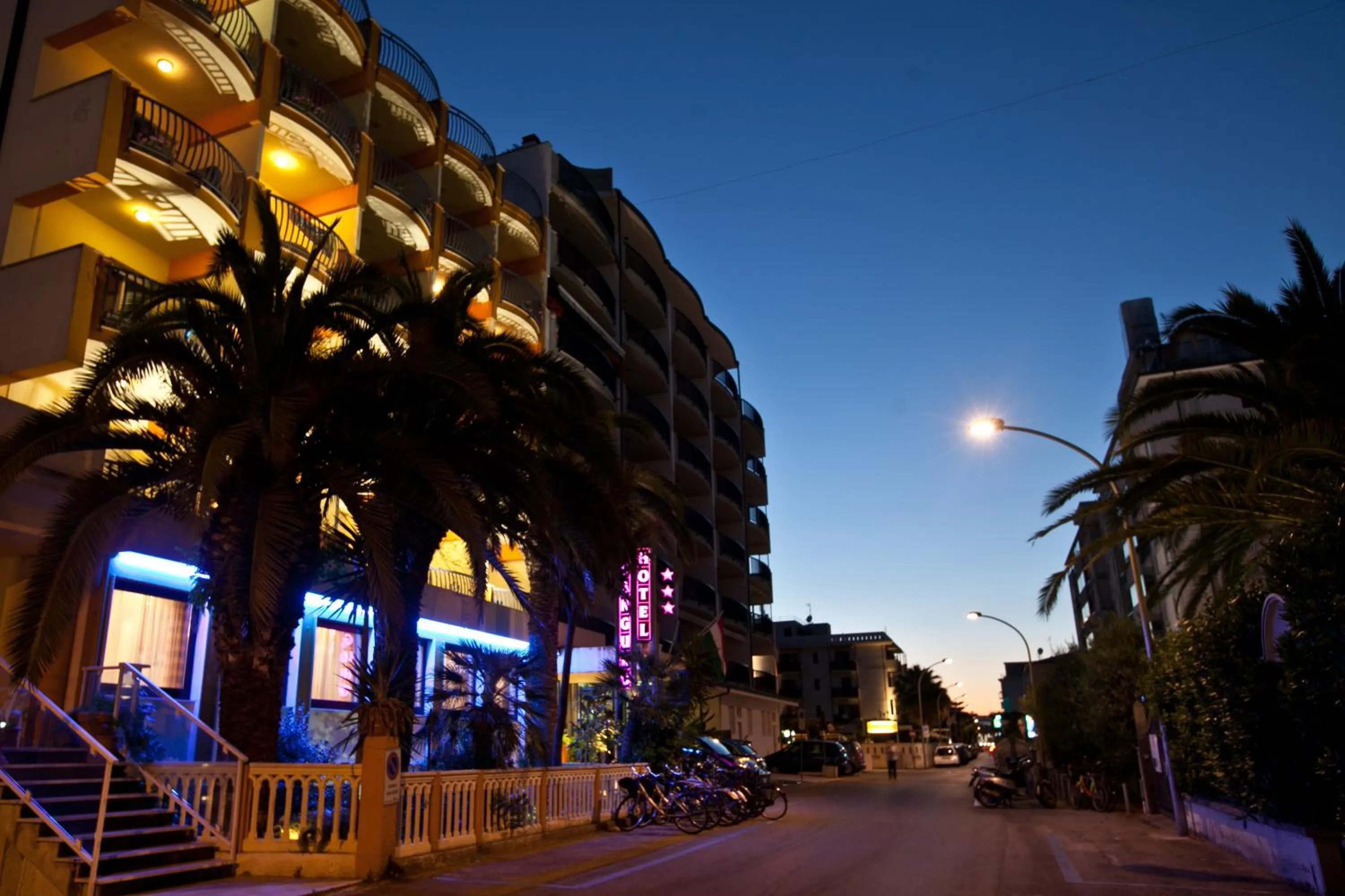 Facade/entrance in Hotel Canguro