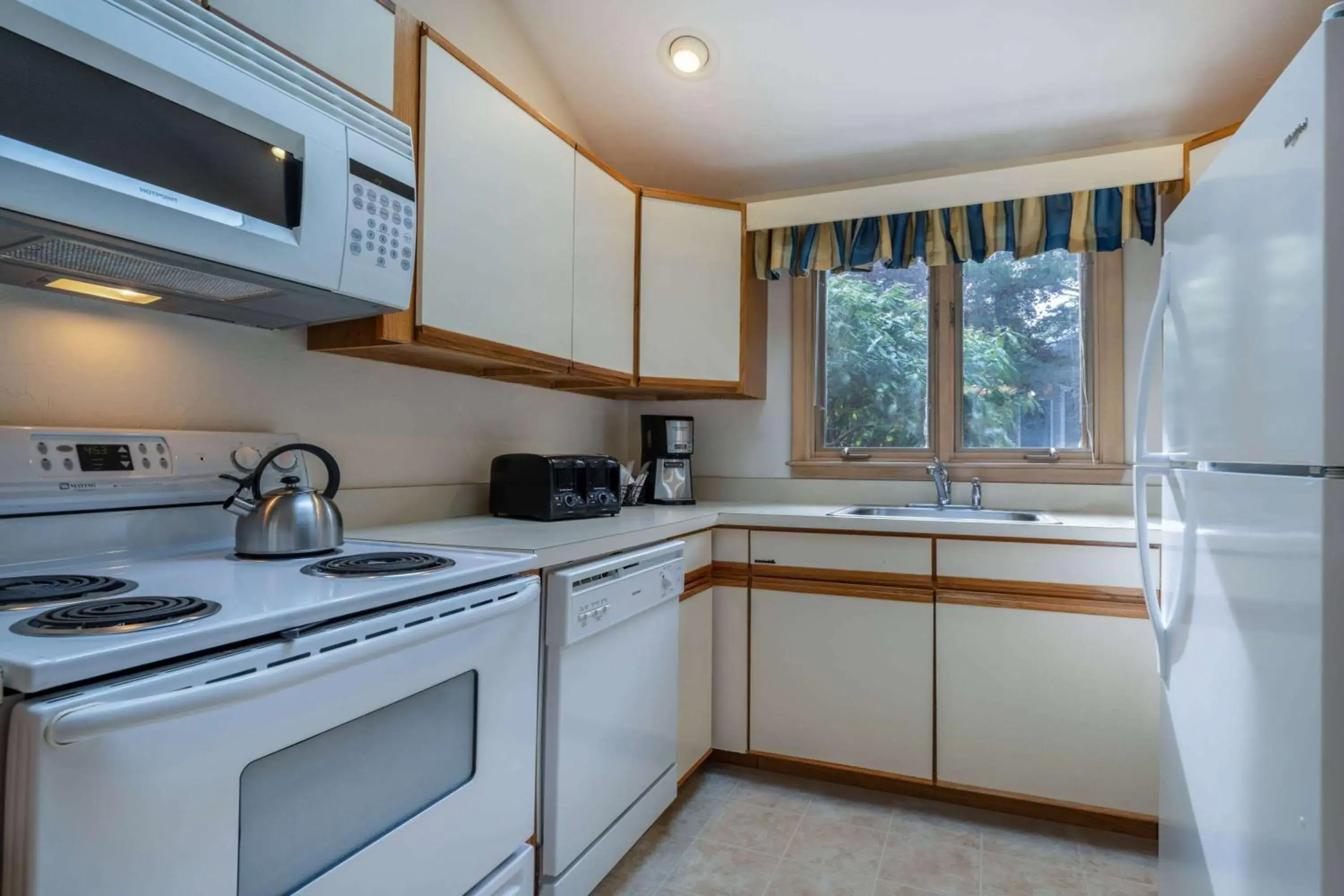 Photo of the whole room in Southcape Resort Mashpee Photo of the whole room in Southcape Resort Mashpee