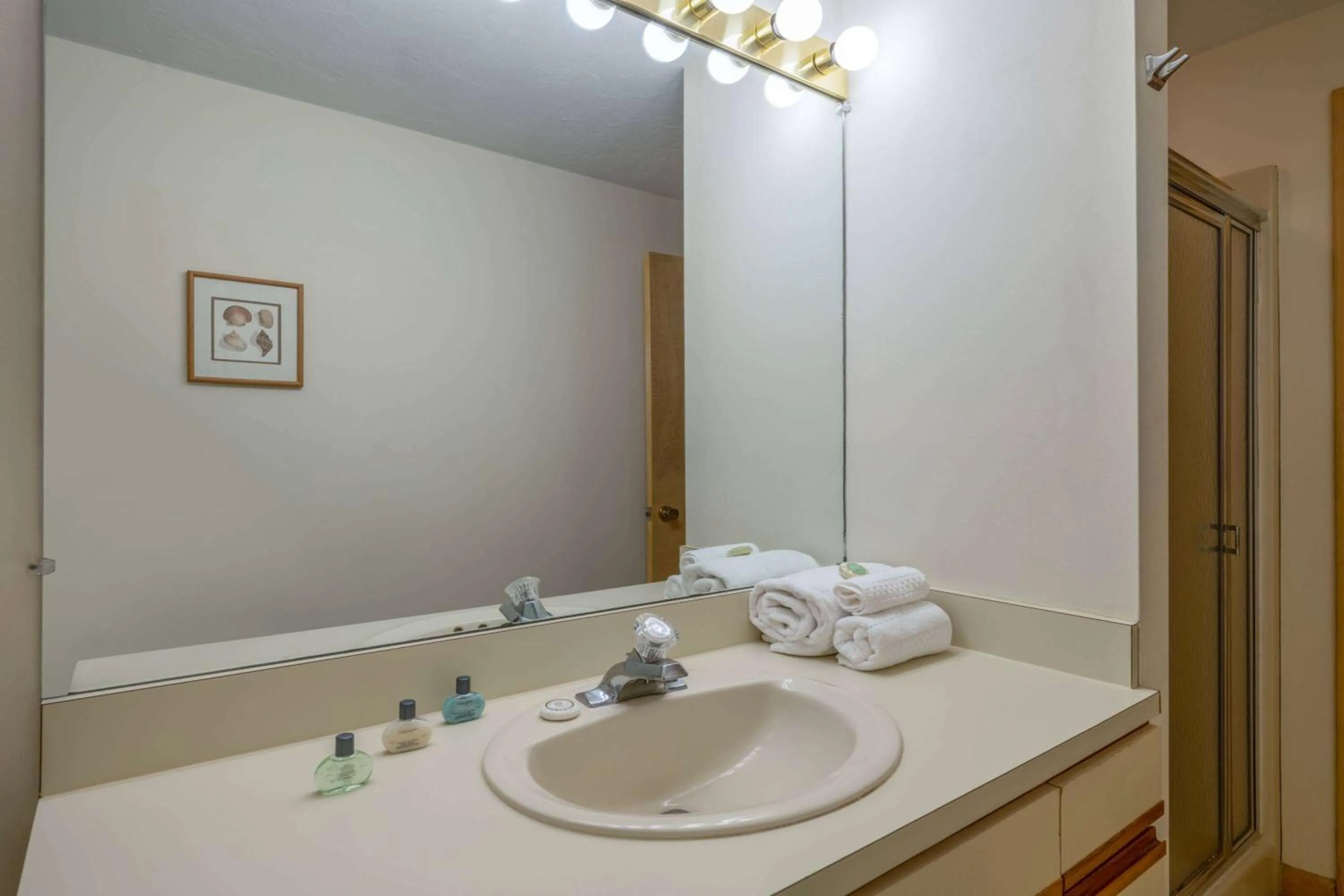 TV and multimedia in Southcape Resort Mashpee