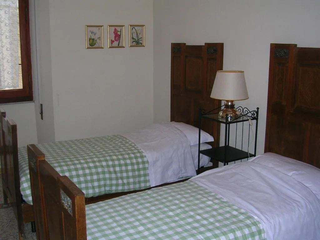 Double or Twin Room with Private External Bathroom - single occupancy in Ascoli Antica B&B