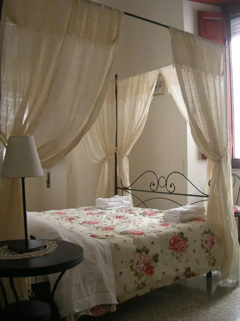 Double Room in Ascoli Antica B&B Double Room in Ascoli Antica B&B