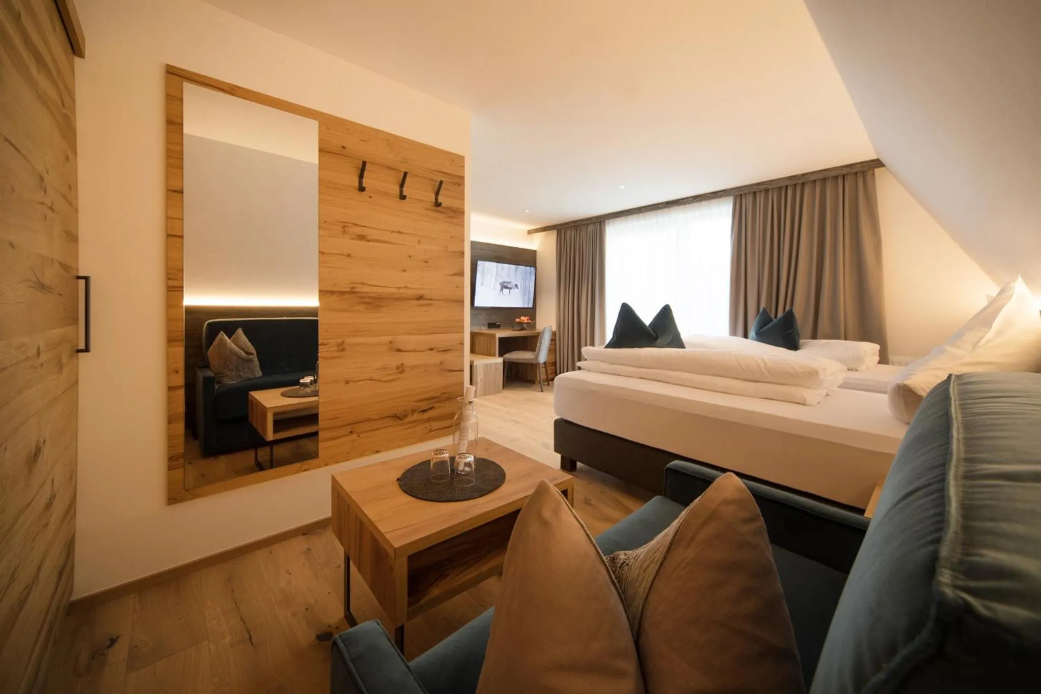 Bedroom, Bed in Hotel Stubai