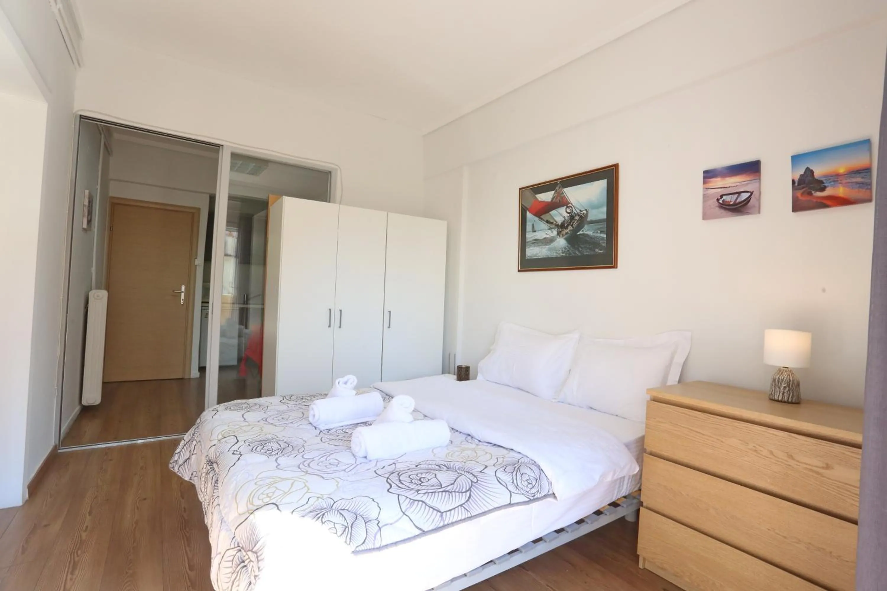 Bed in Mitropoly City Center