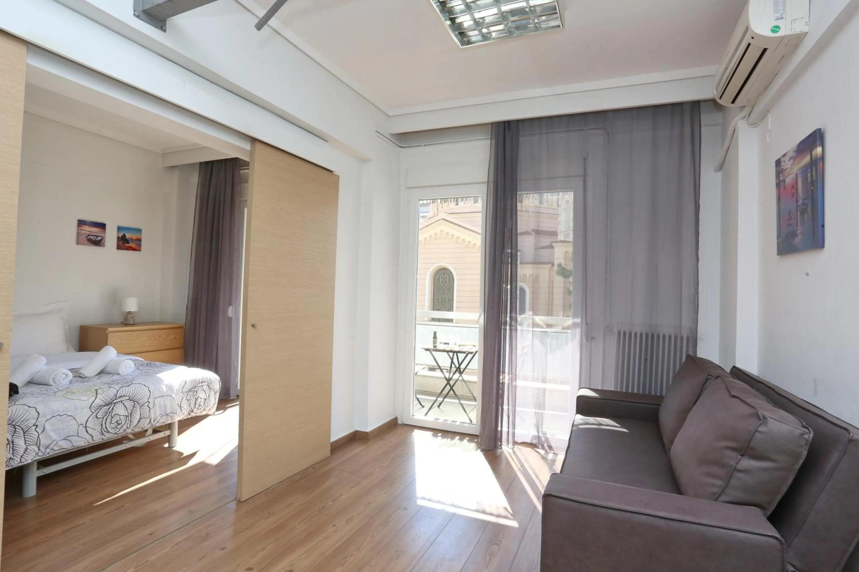 Bed in Mitropoly City Center