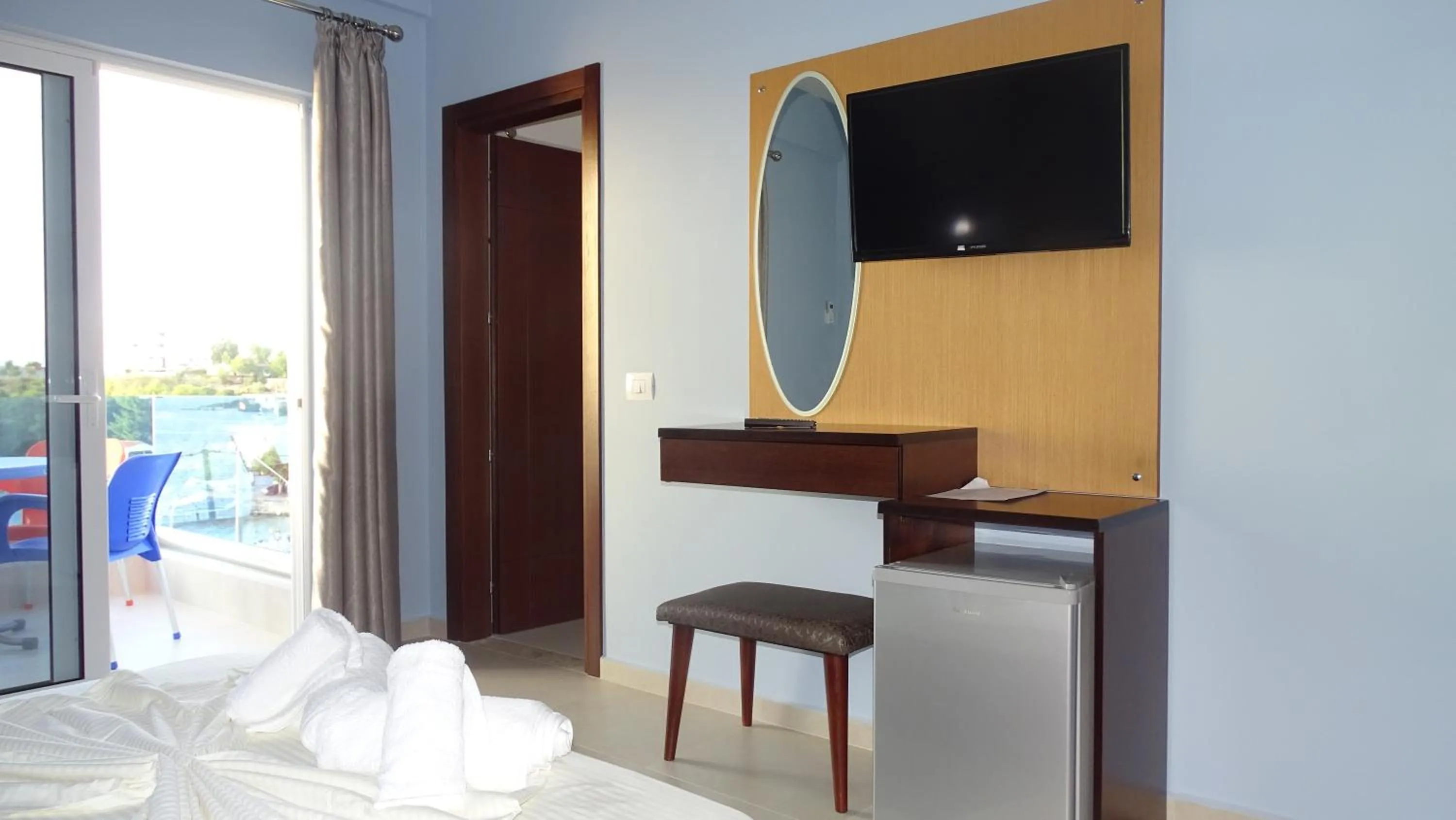 TV and multimedia in Hotel De Luna
