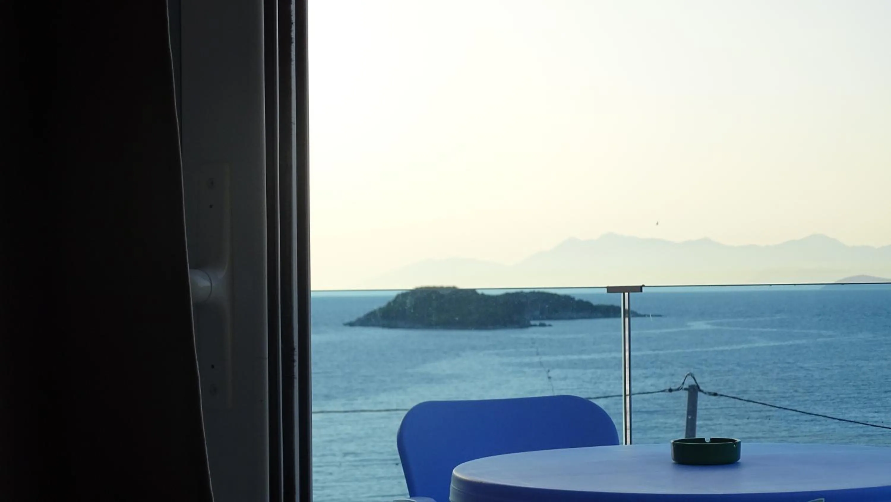 Sea view in Hotel De Luna