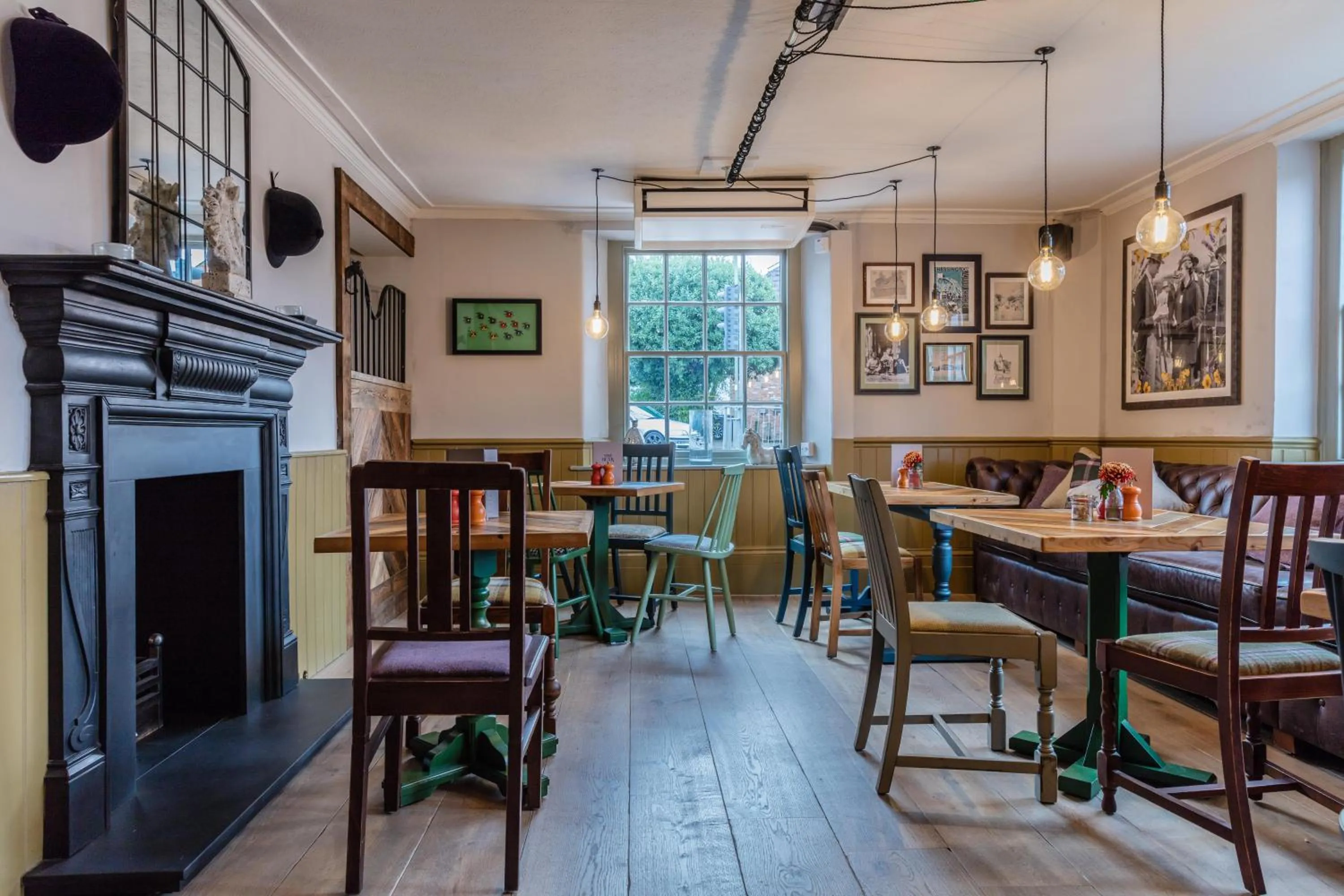 Restaurant/places to eat in The Bear Esher