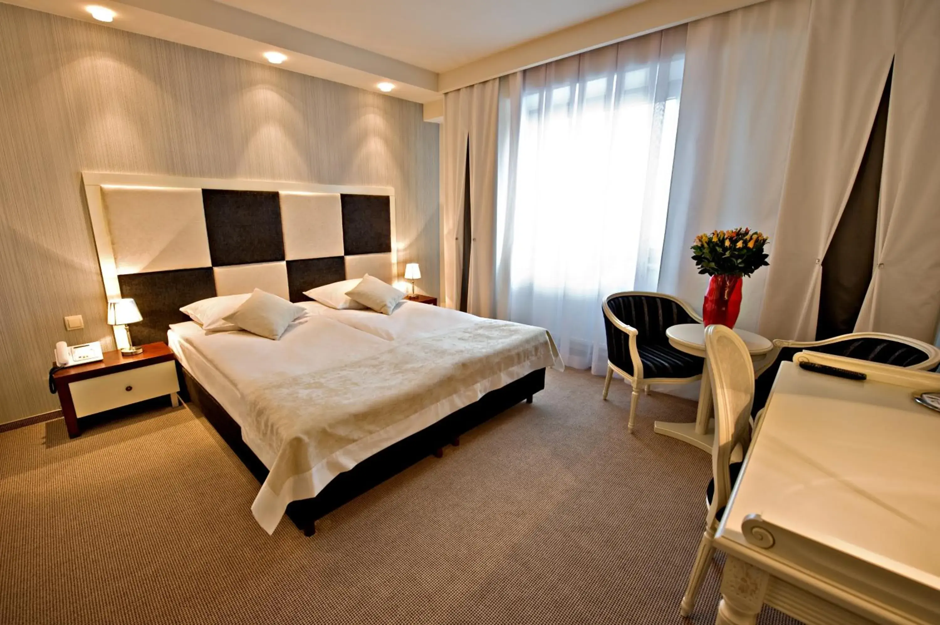 Deluxe Double or Twin Room in Hotel Prezydencki 4-star Deluxe Double or Twin Room in Hotel Prezydencki 4-star
